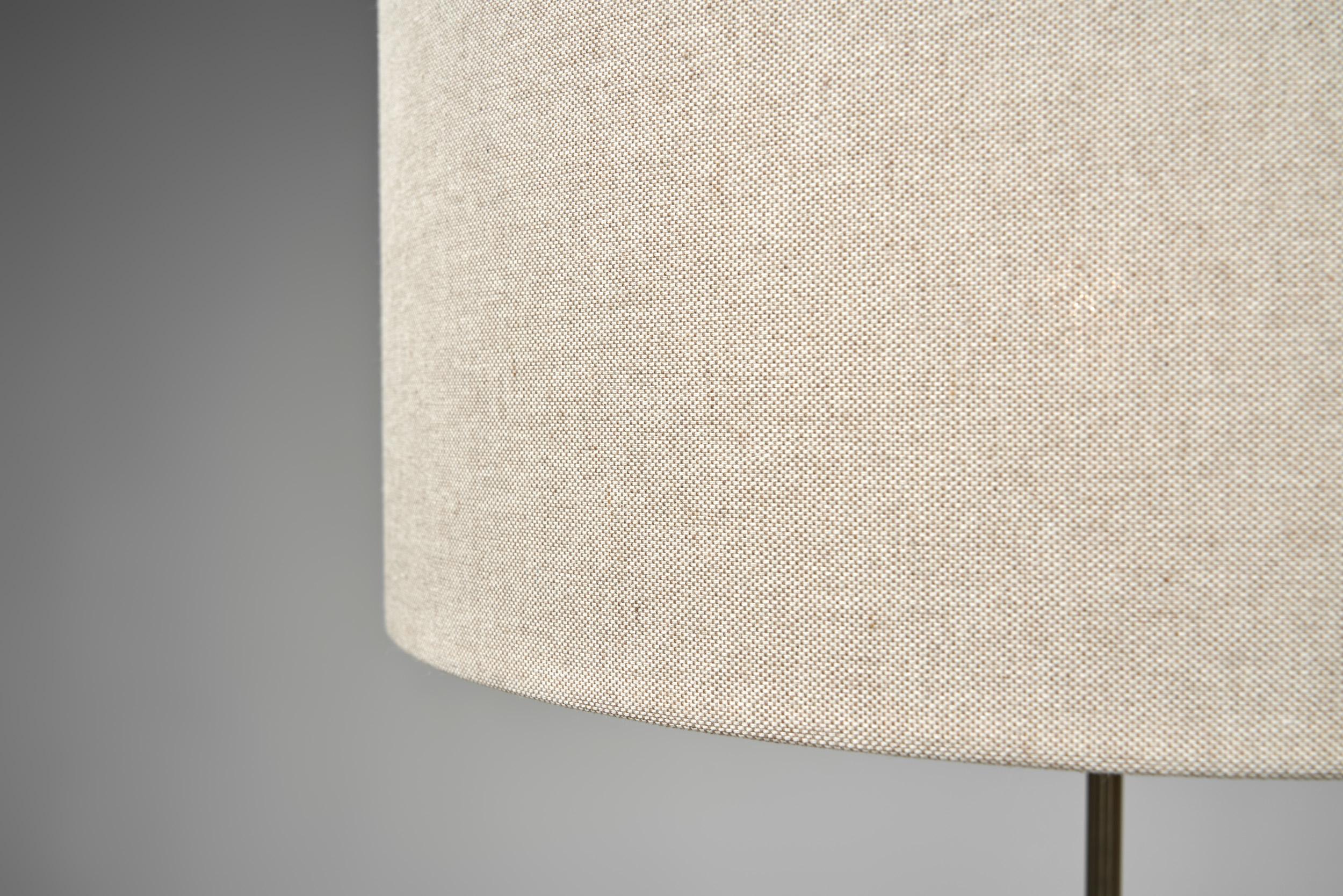 Coppia di lampade da terra a treppiede di Svend Aage Holm Sørensen (Attr.), Danimarca 1960 ca. in vendita 3