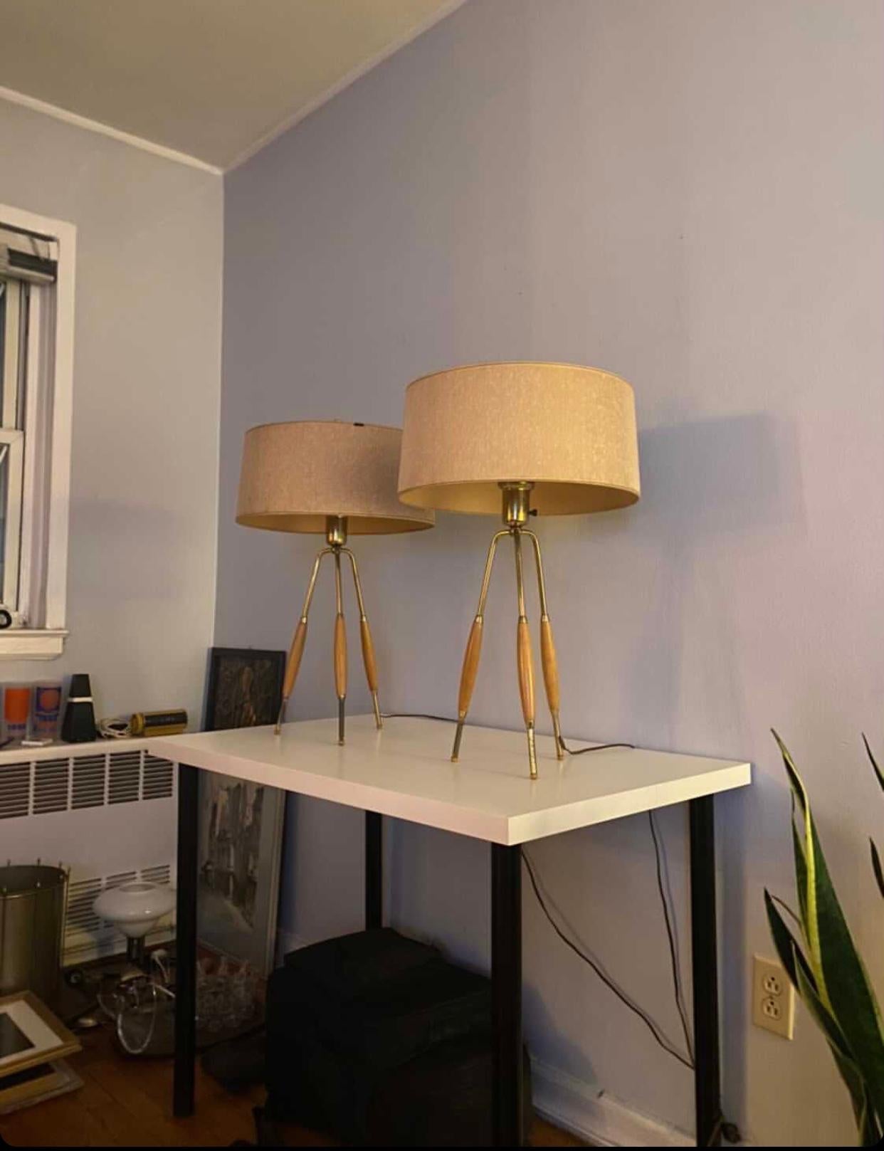 Mid-20th Century Pair of Mid Century Modern Tripod Table Lamps by Gerald Thurston for Lightolier 