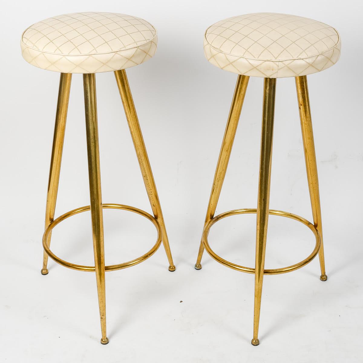 Mid-Century Modern Pair of Tripod Stools by Gio Ponti (1891-1979). For Sale