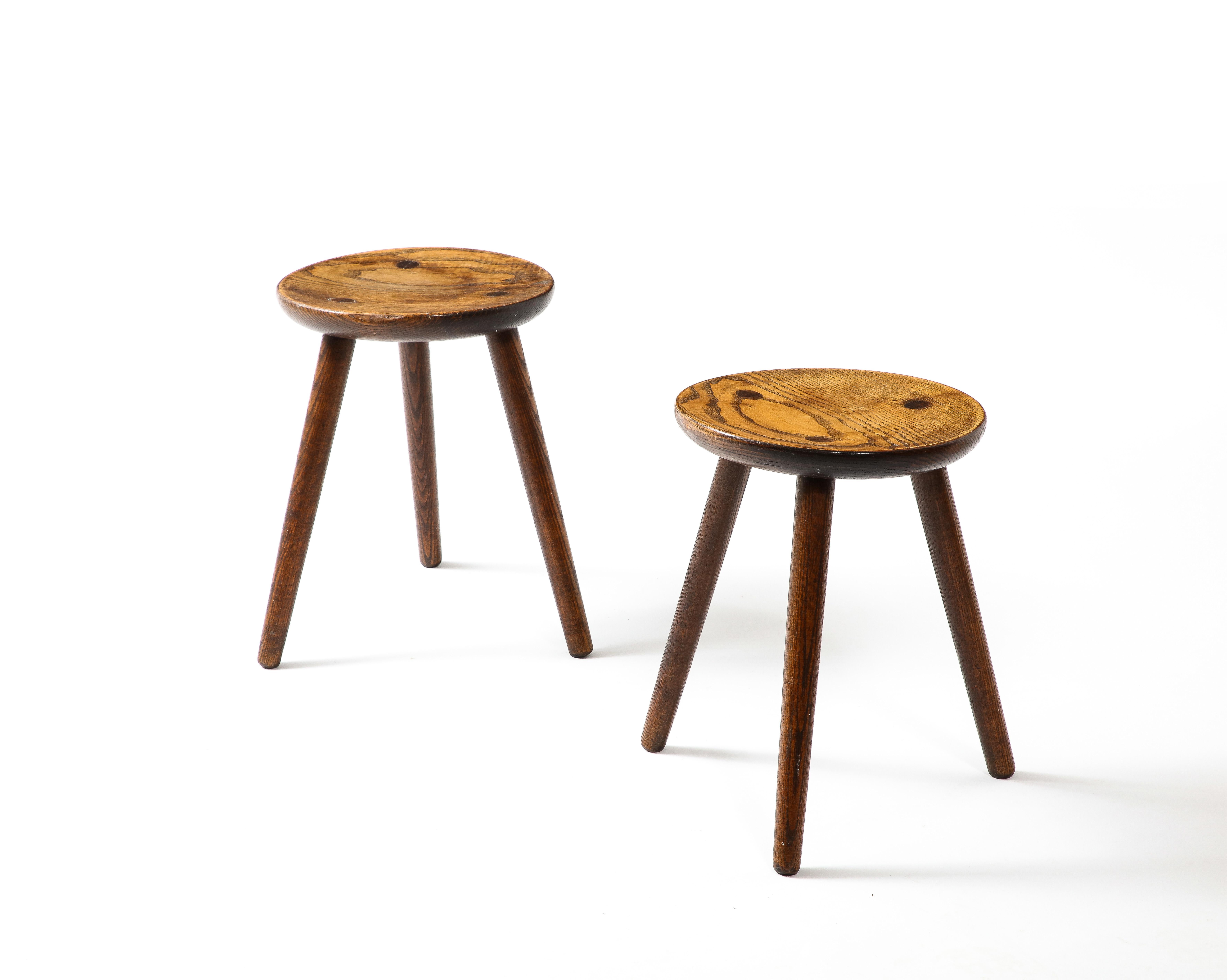 Pair of Tripod Stools in the Manner of Perriand, France 1950s In Good Condition For Sale In New York, NY