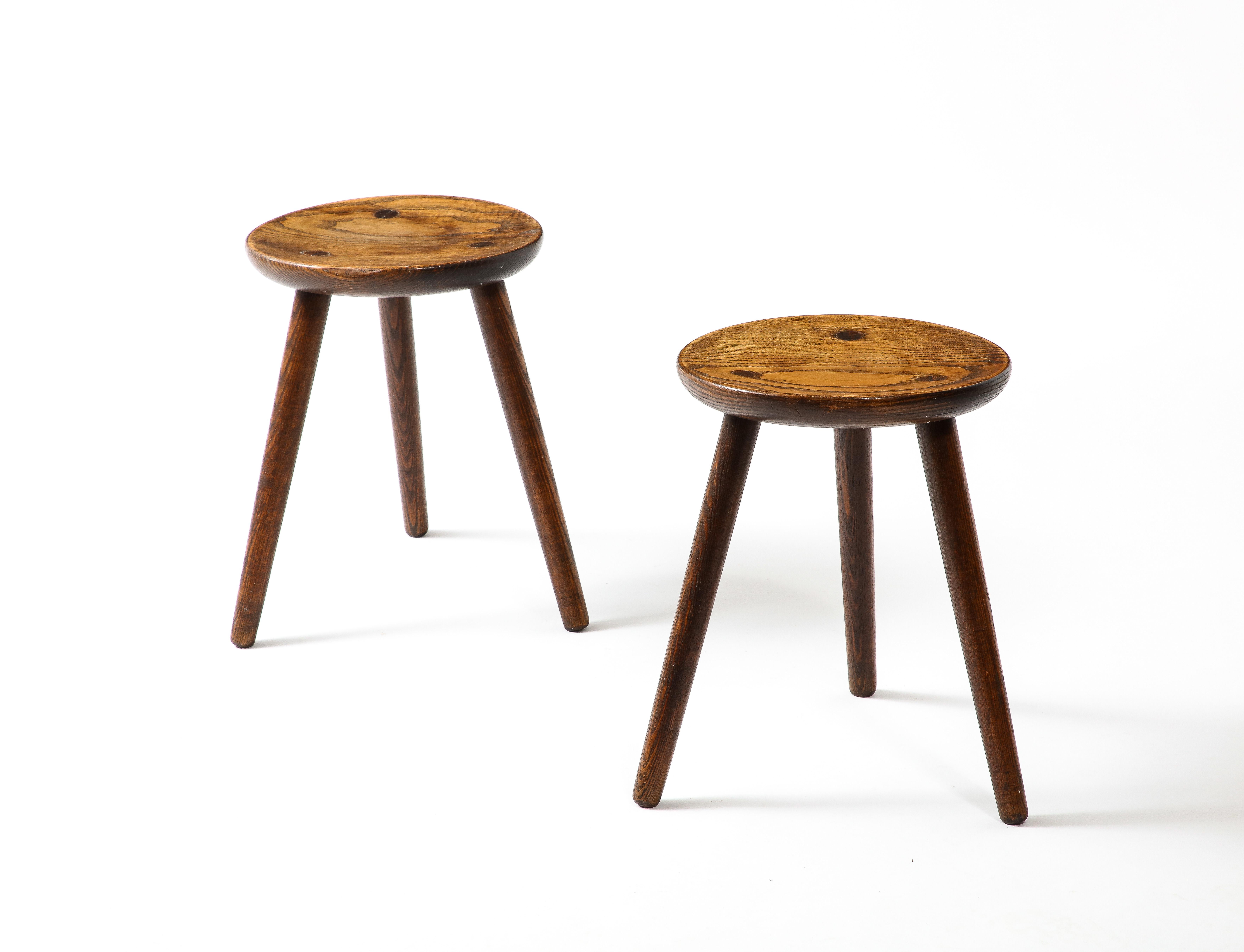 20th Century Pair of Tripod Stools in the Manner of Perriand, France 1950s For Sale