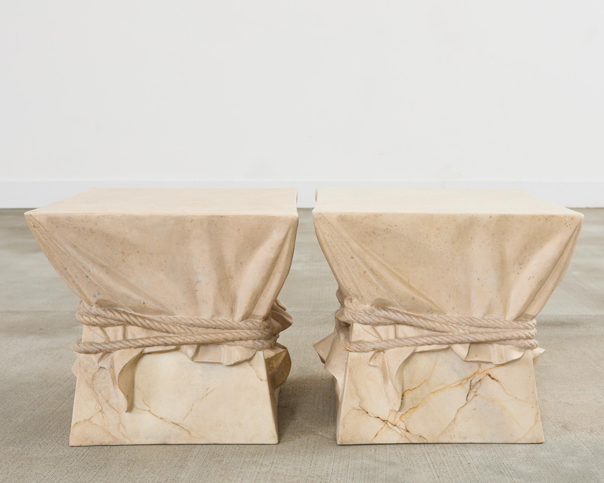Paire de tables à boire en trompe l'Oeil d'après I John Dickinson en vente 8