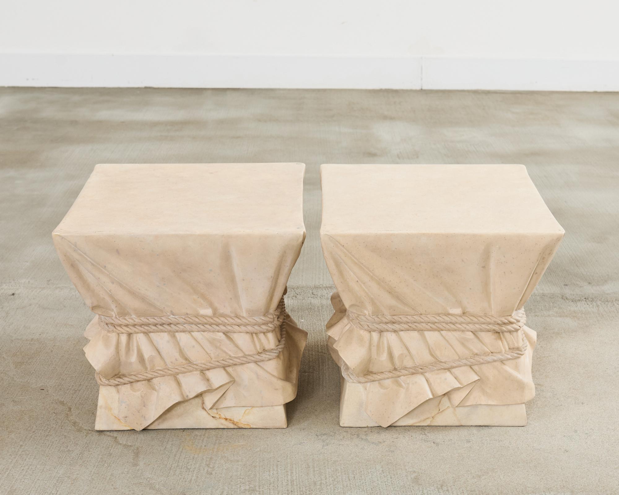 Fait main Paire de tables à boire en trompe l'Oeil d'après I John Dickinson en vente