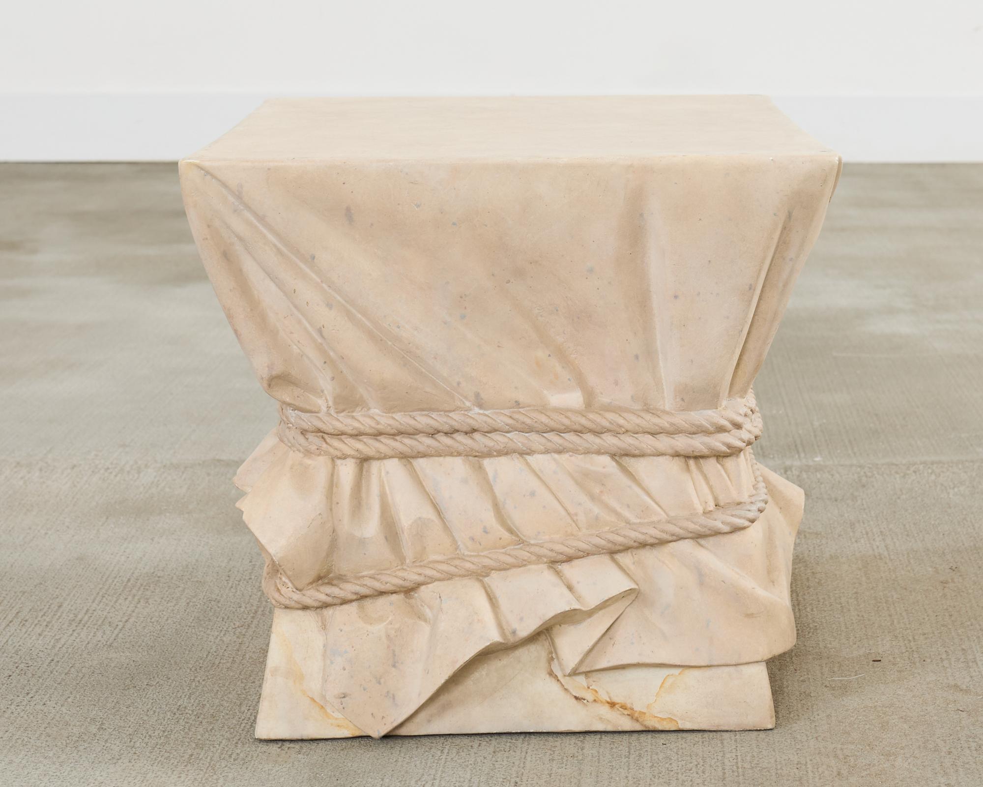 20ième siècle Paire de tables à boire en trompe l'Oeil d'après I John Dickinson en vente