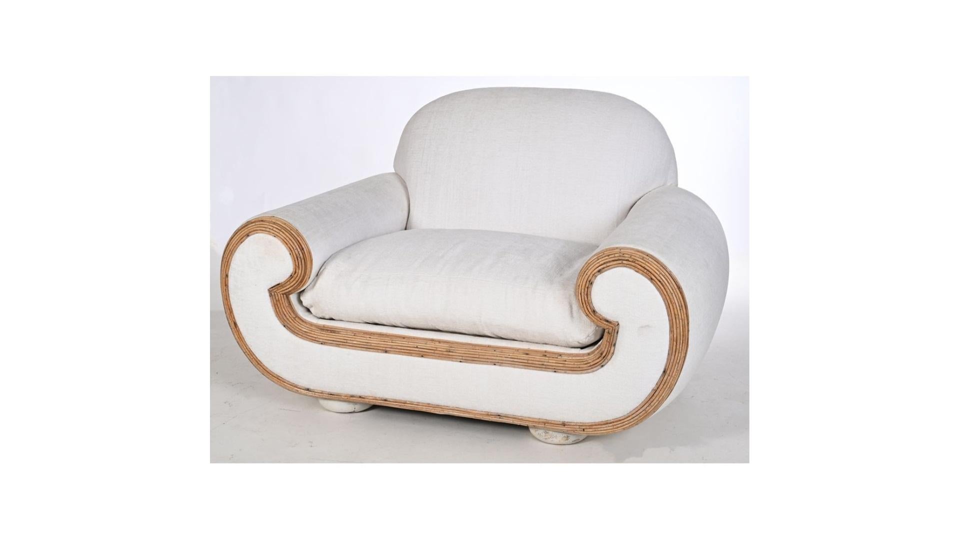 Rare pair of oversized armchairs attributed to Vivai del Sud, dating from the 1970s. These exceptional pieces embody the Tropicalist style, blending Mediterranean and exotic influences. Their sculptural silhouette and elegant rattan detailing make