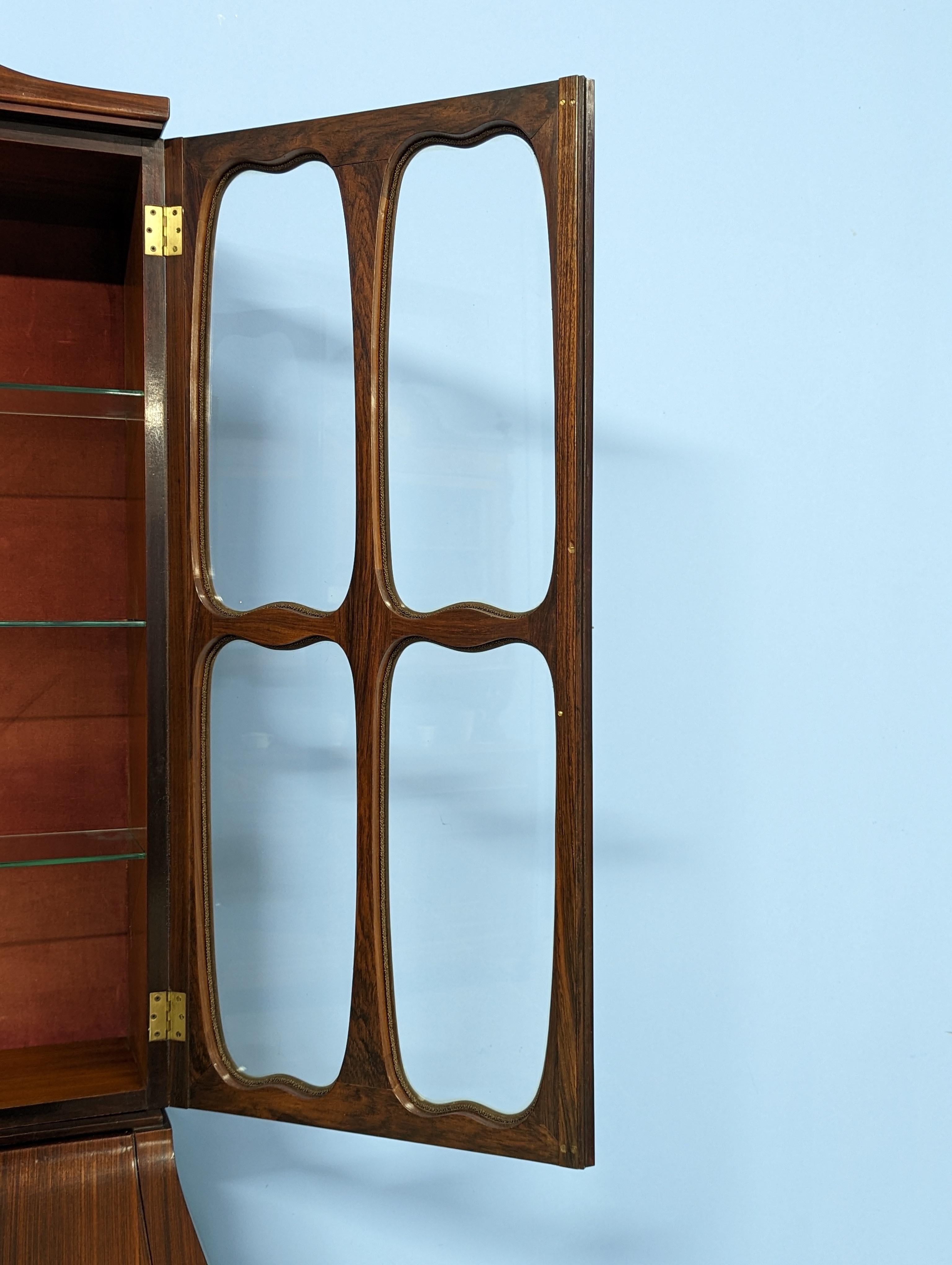 Pair of Trumeau Bookcases in Mahogany Designed by Paolo Buffa, 1950s For Sale 5