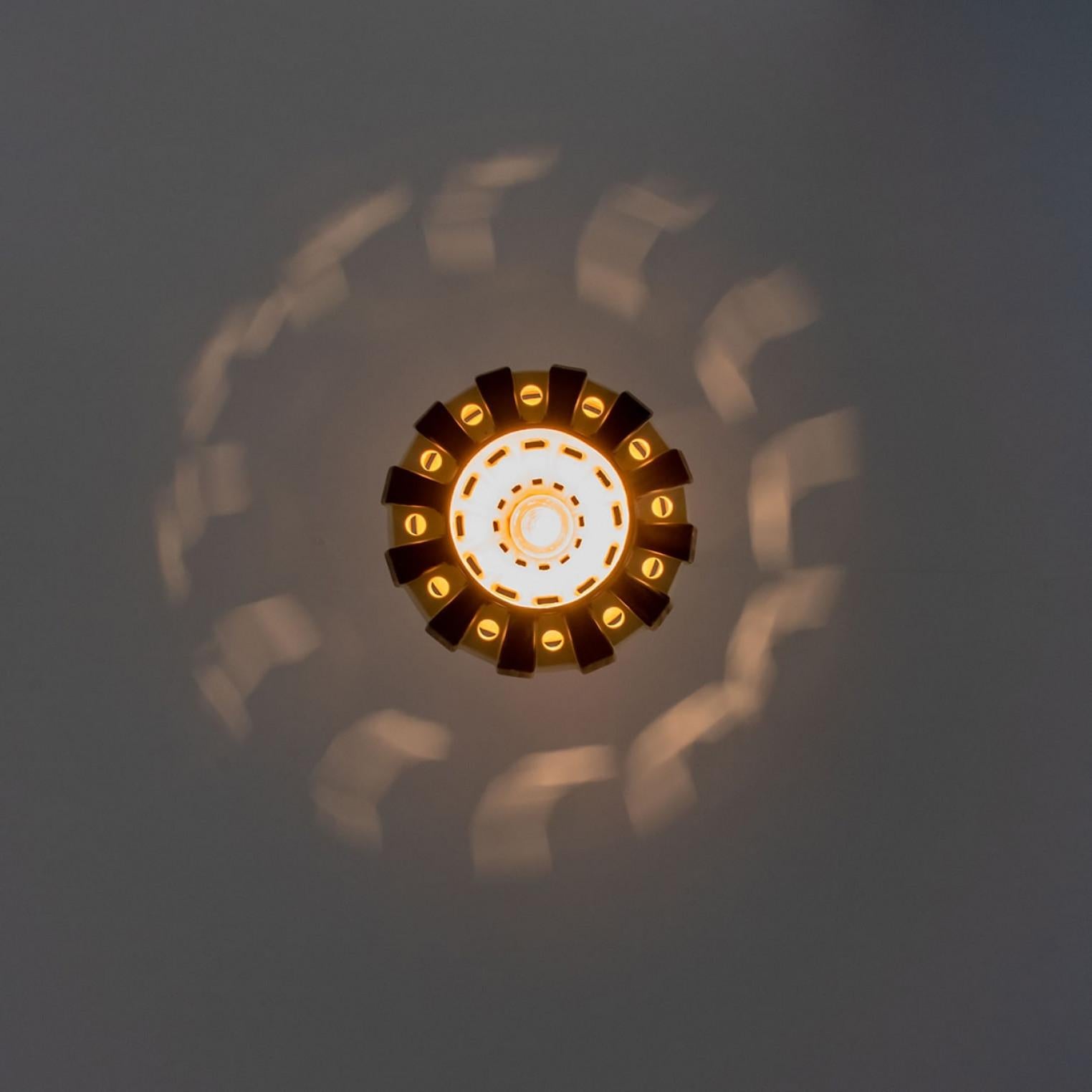 Coppia di lampade a sospensione in ceramica marrone avorio a tromba, Danimarca, 1970 in vendita 7