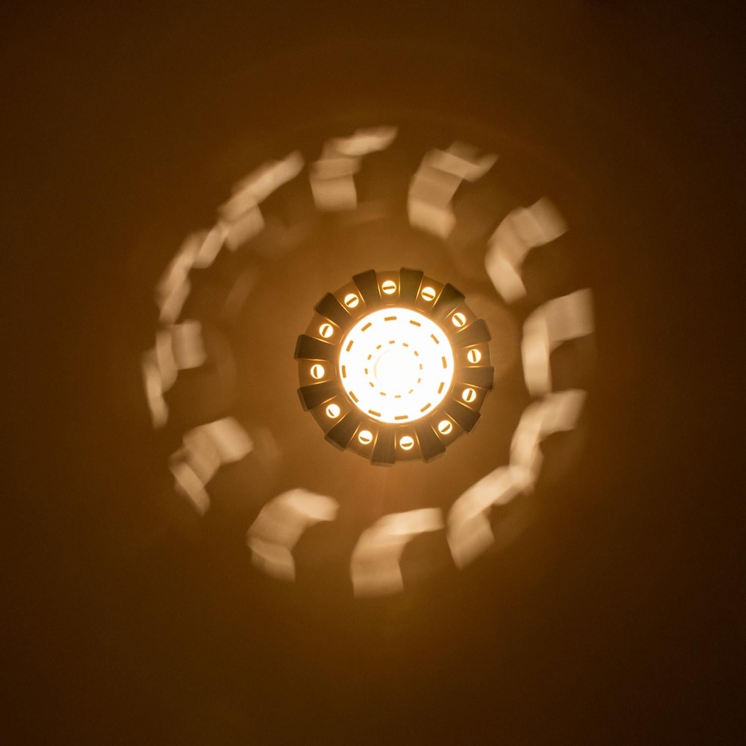 Coppia di lampade a sospensione in ceramica marrone avorio a tromba, Danimarca, 1970 in vendita 8