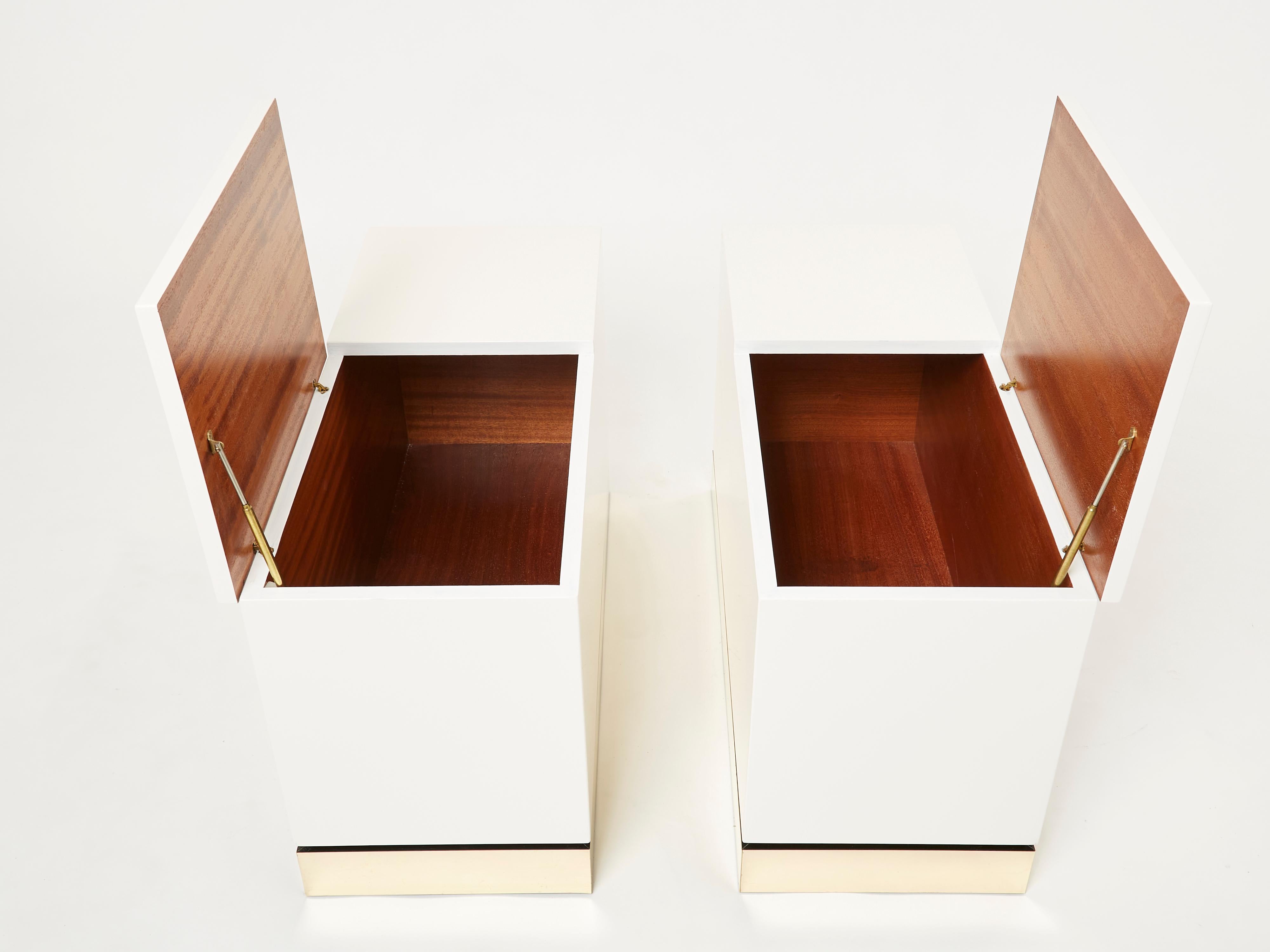 Mid-Century Modern Pair of Trunk End Tables by J.C. Mahey Brass White Lacquered 1970s For Sale