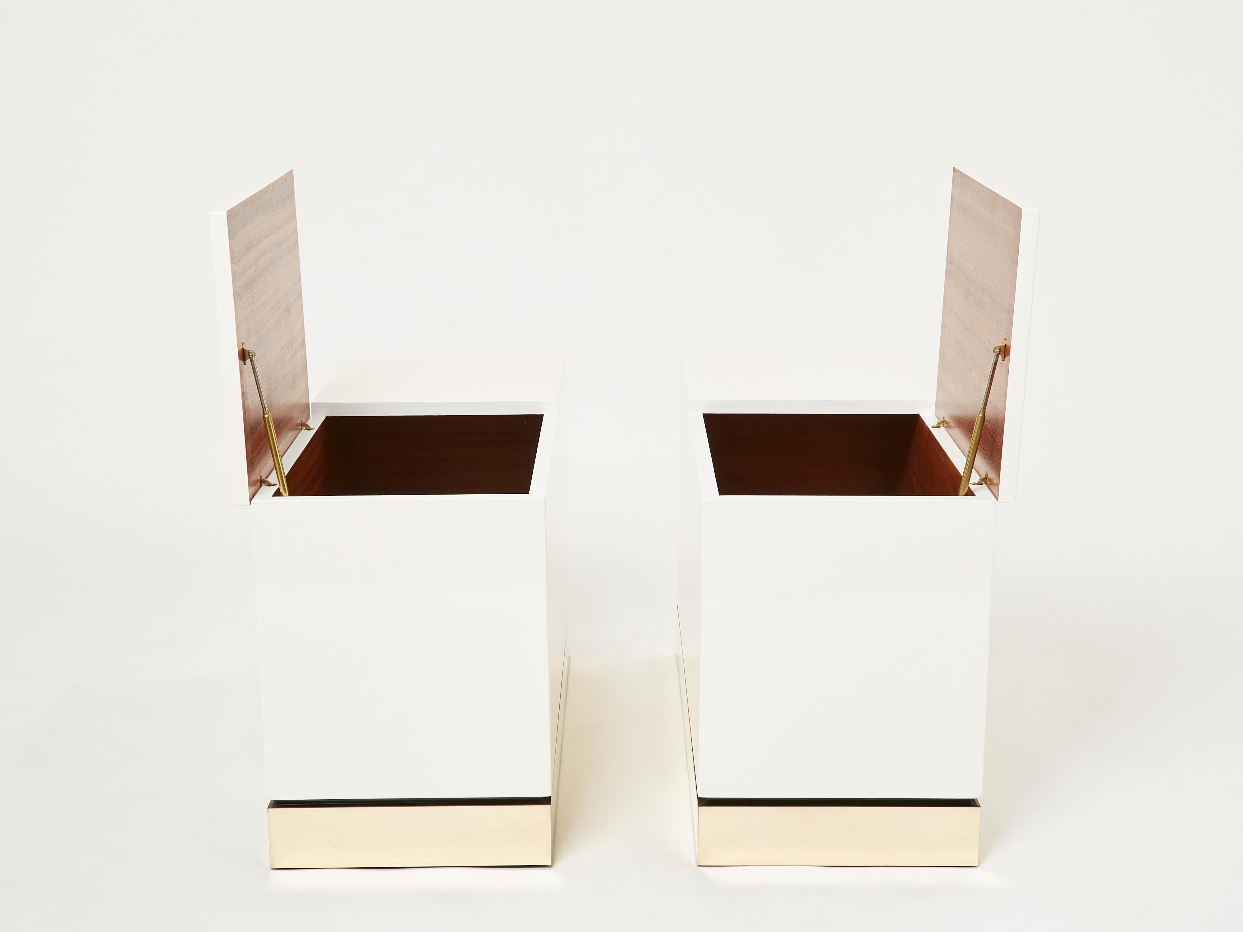 Pair of Trunk End Tables by J.C. Mahey Brass White Lacquered 1970s For Sale 2