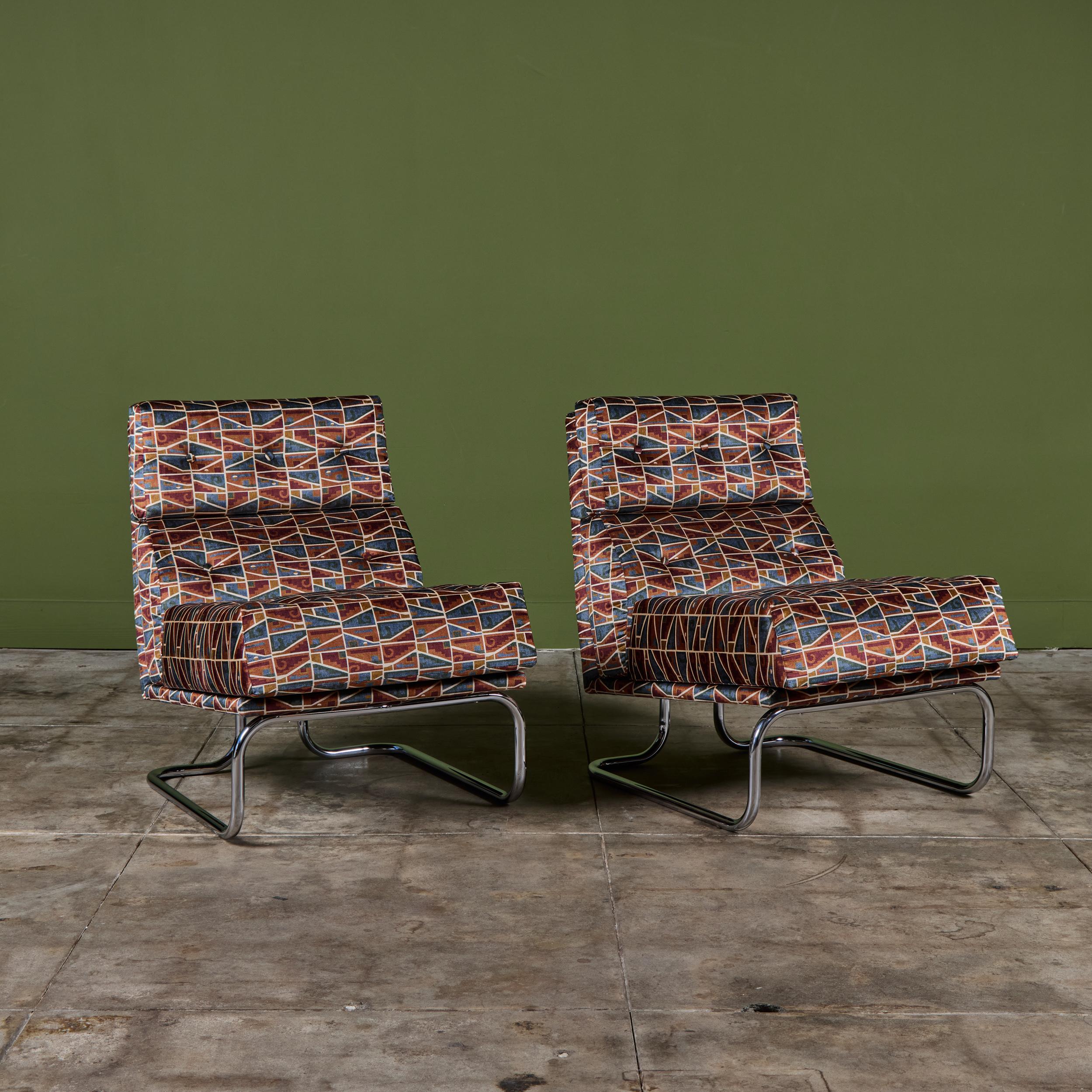 Paire de chaises longues tubulaires en porte-à-faux avec textiles Brook Perdigon Bon état - En vente à Los Angeles, CA