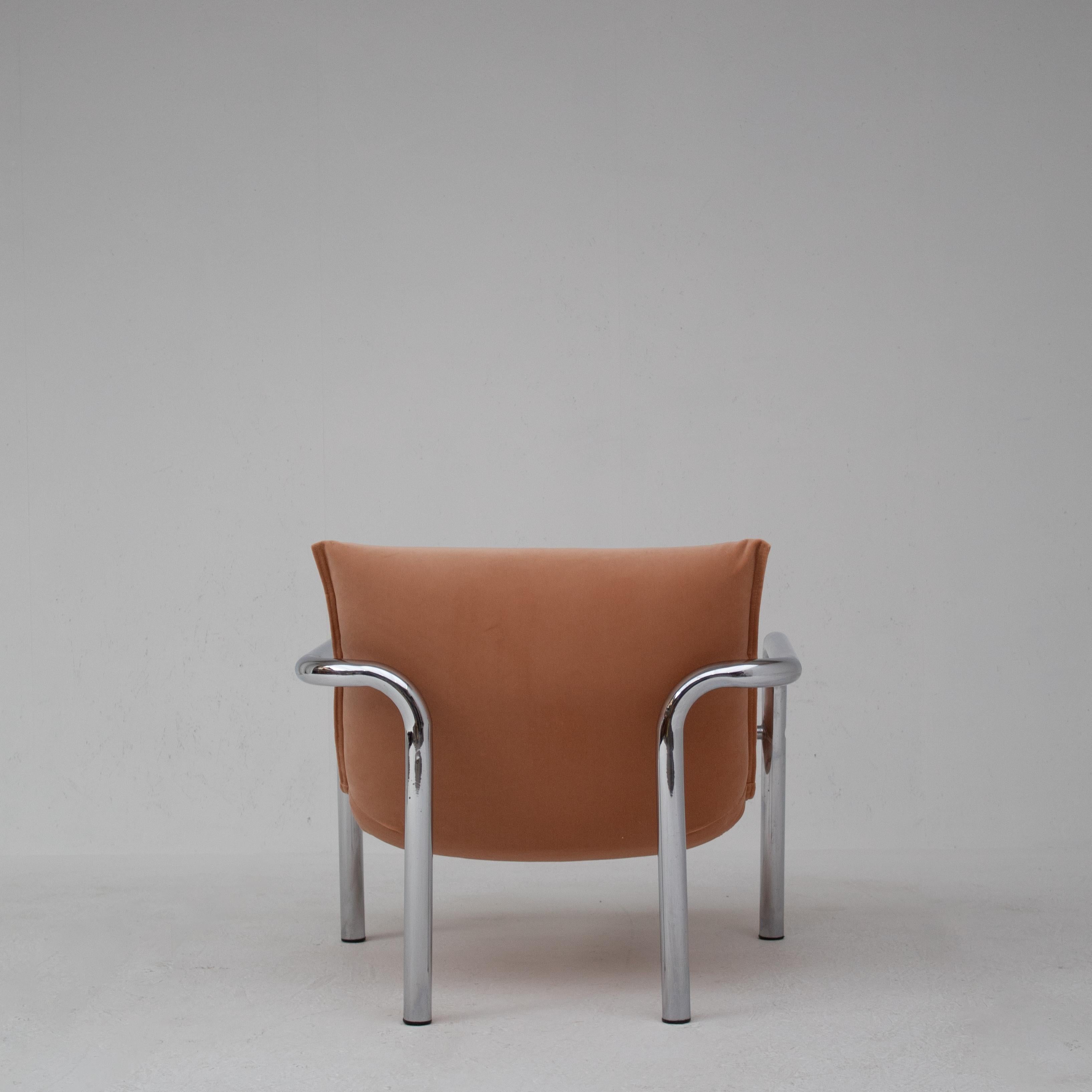 Pair of Tubular Chairs in Salmon Velvet (Moderne) im Angebot