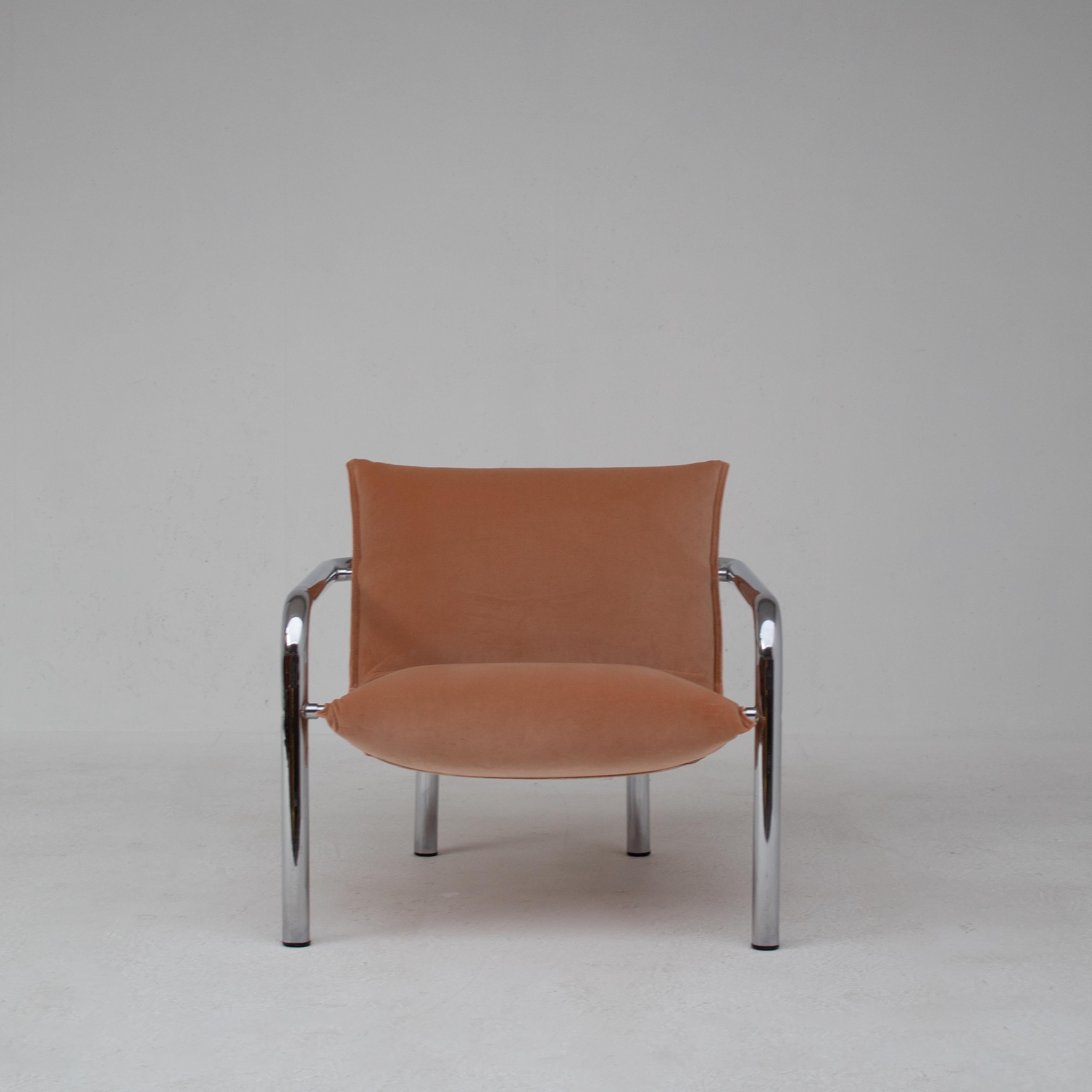 Pair of Tubular Chairs in Salmon Velvet im Angebot 1
