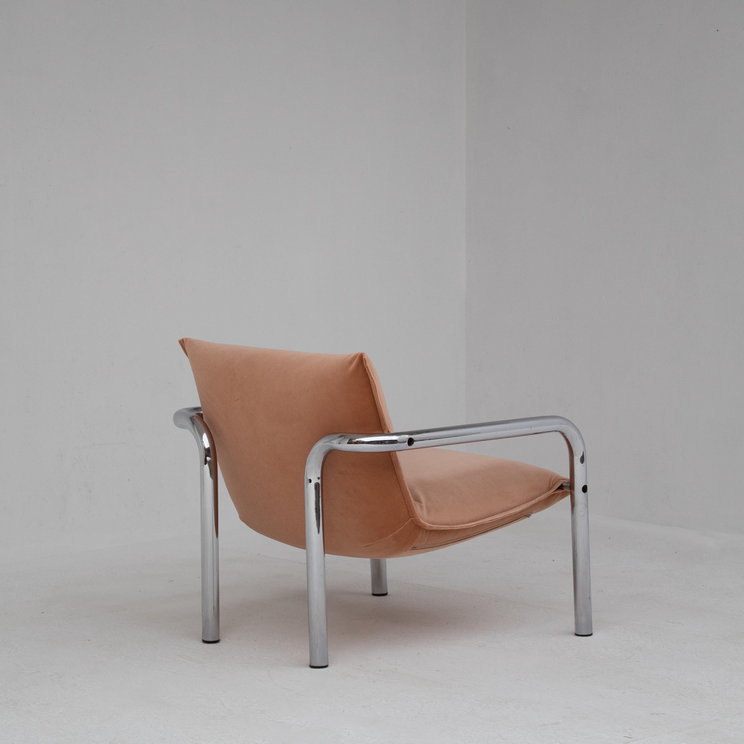 Pair of Tubular Chairs in Salmon Velvet im Angebot 2