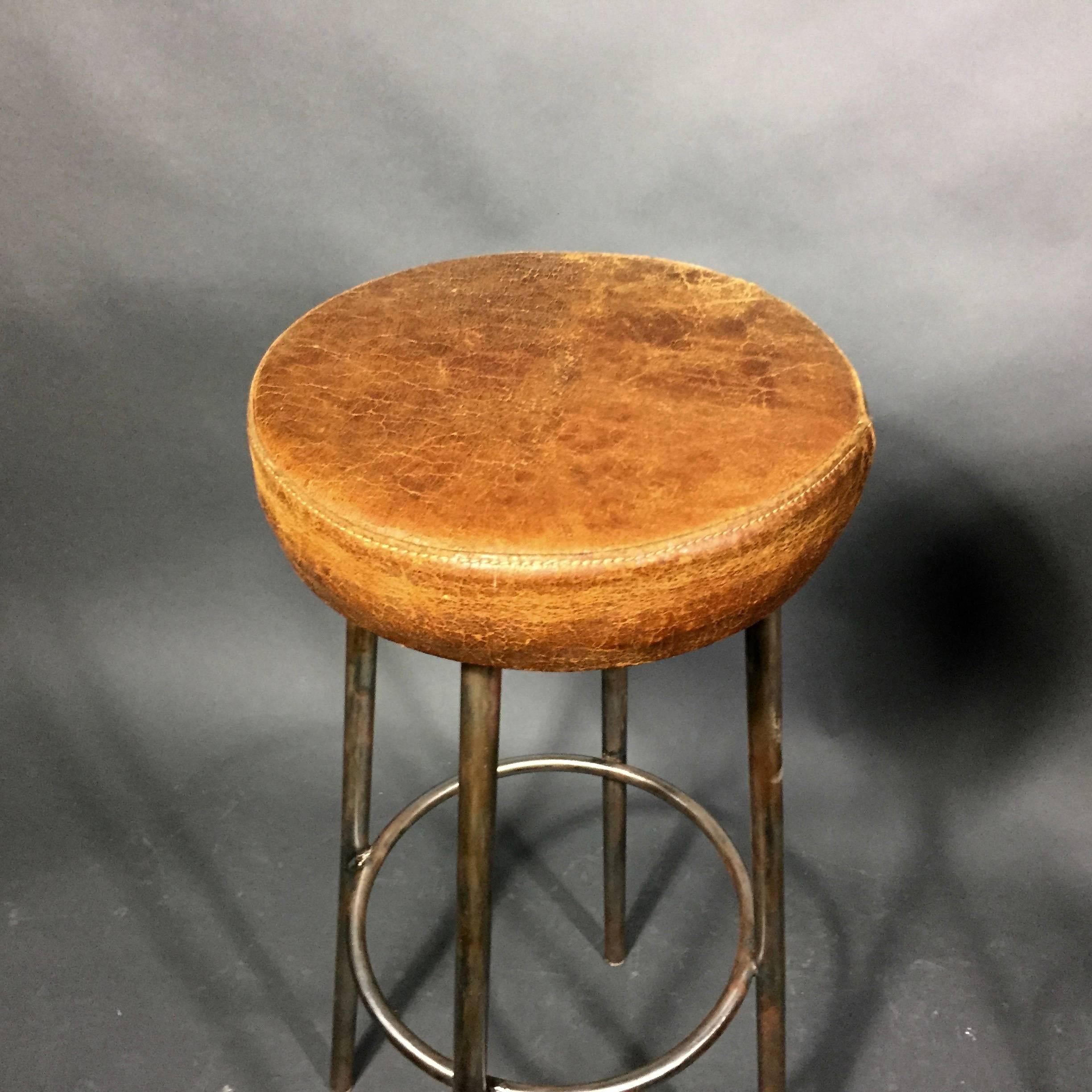 Pair of Tubular Chrome and Cognac Leather Bar Stools In Good Condition For Sale In Hudson, NY