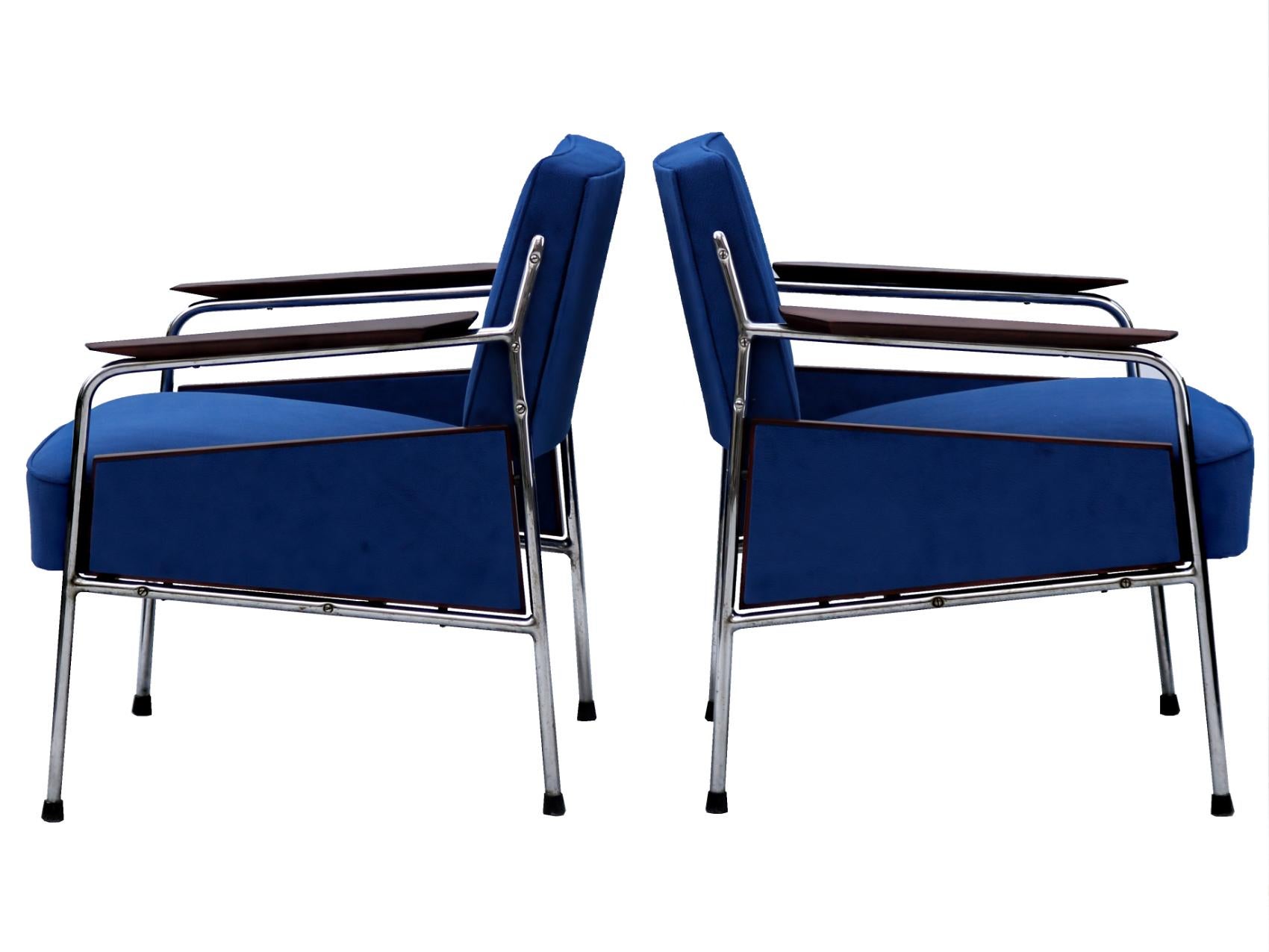 Bauhaus armchairs were produced in the 1930 s in Czechoslovakia. New upholstery, restored wooden parts and nickel-plated tubular steel construction in good original condition.
    