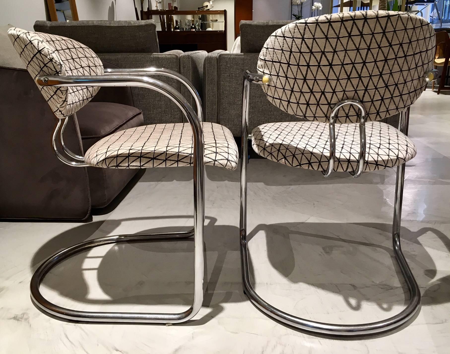 Pair of Italian Modern Tubular Steel Chairs In Good Condition In Madrid, ES