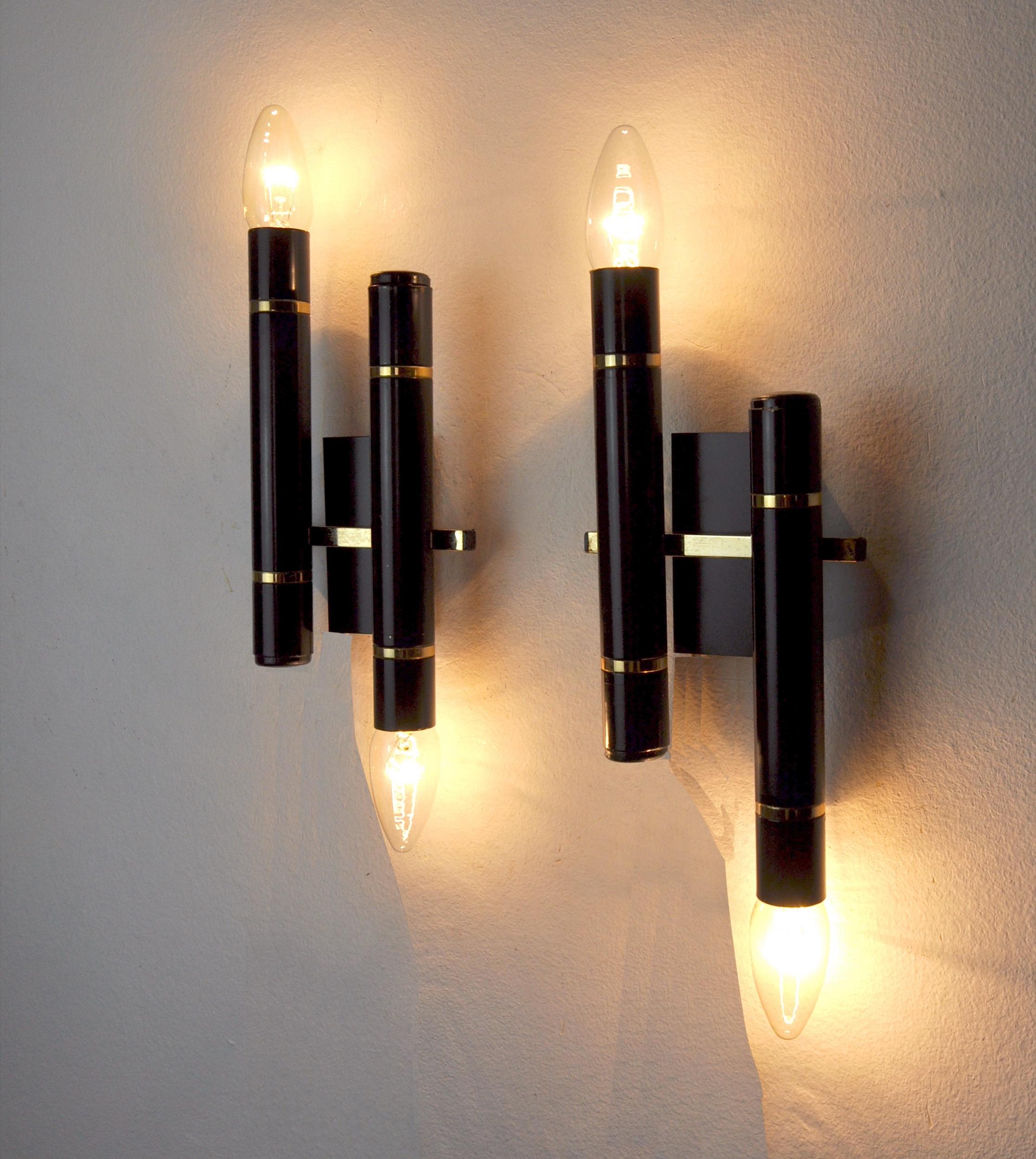 Pair of Tubular Wall Lamps from Sciolari, Italy, 1970 In Good Condition For Sale In BARCELONA, ES