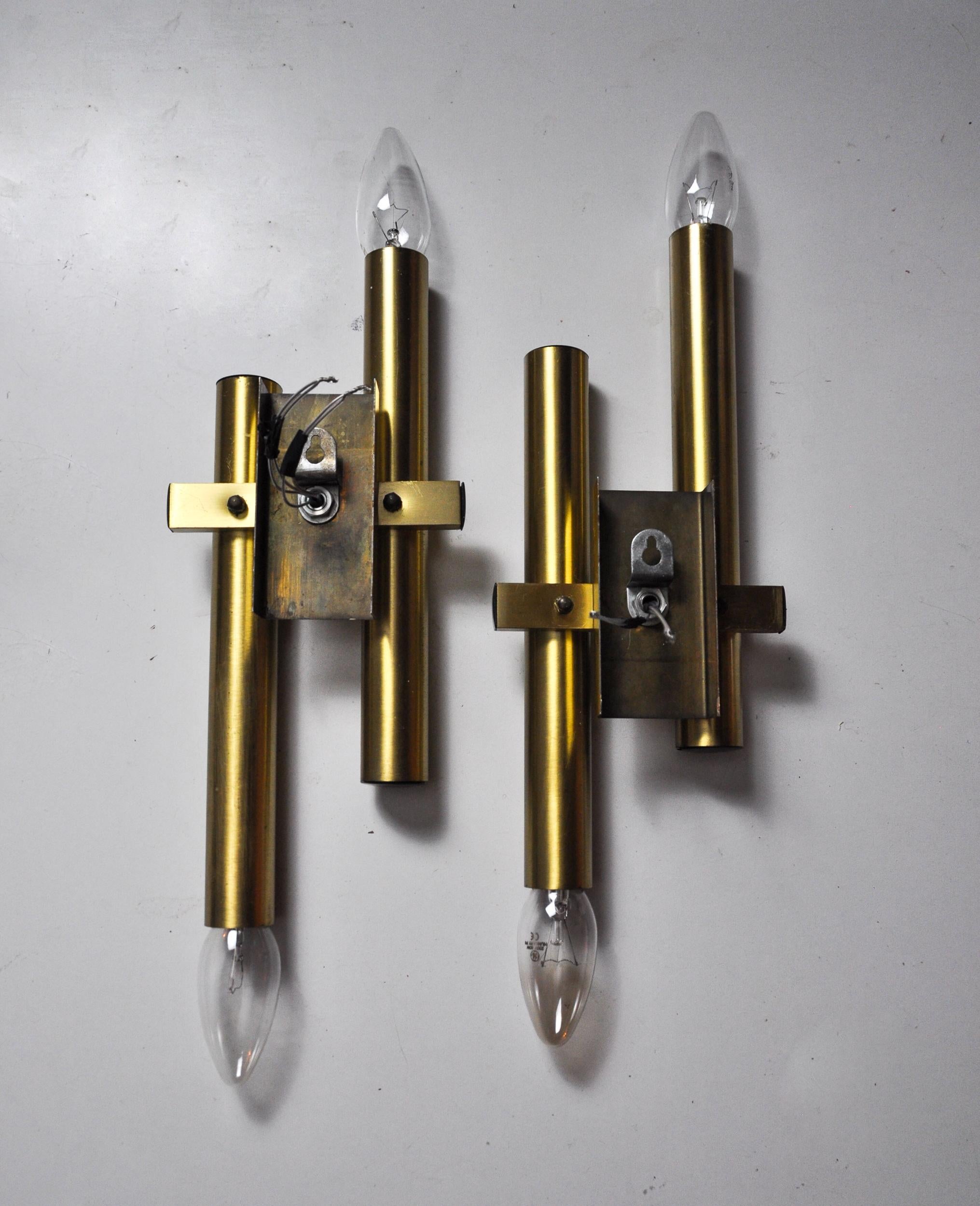 Metallo Coppia di applique tubolari della casa Sciolari, Italia, 1970 in vendita
