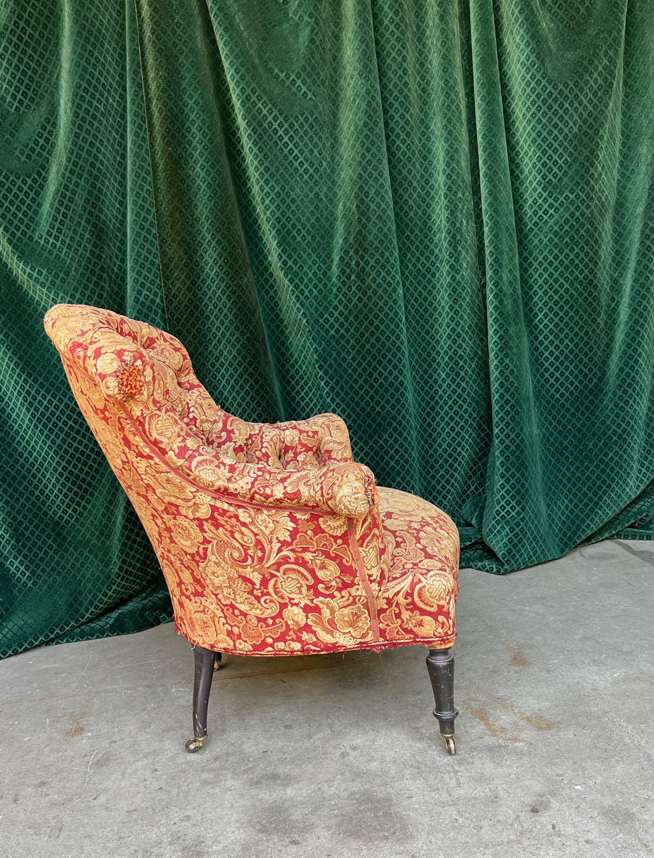 19th Century Pair of Tufted and Scrolled Back Chairs in Printed Velvet For Sale