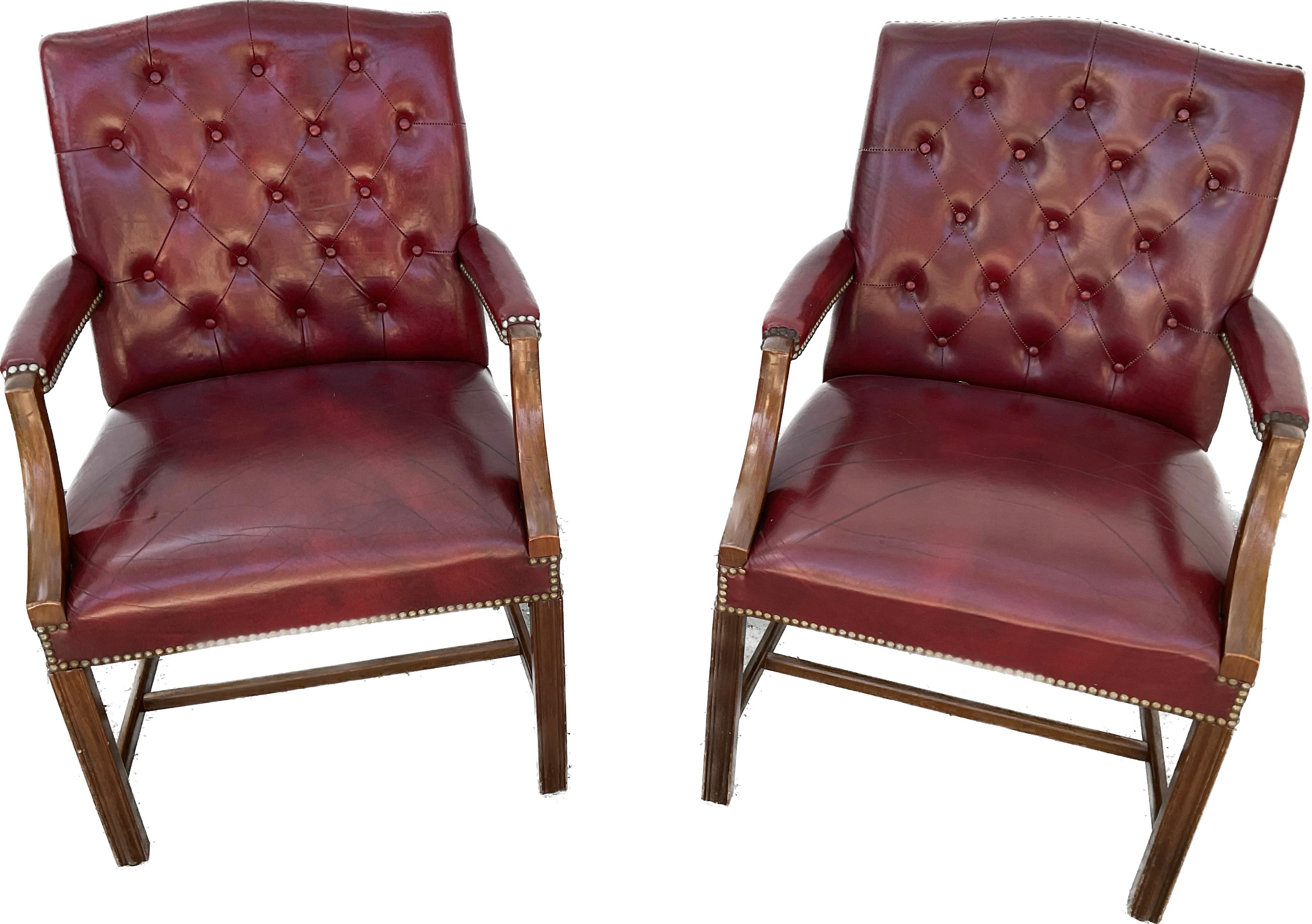 Pair of Tufted Leather Chesterfield Armchairs For Sale 1