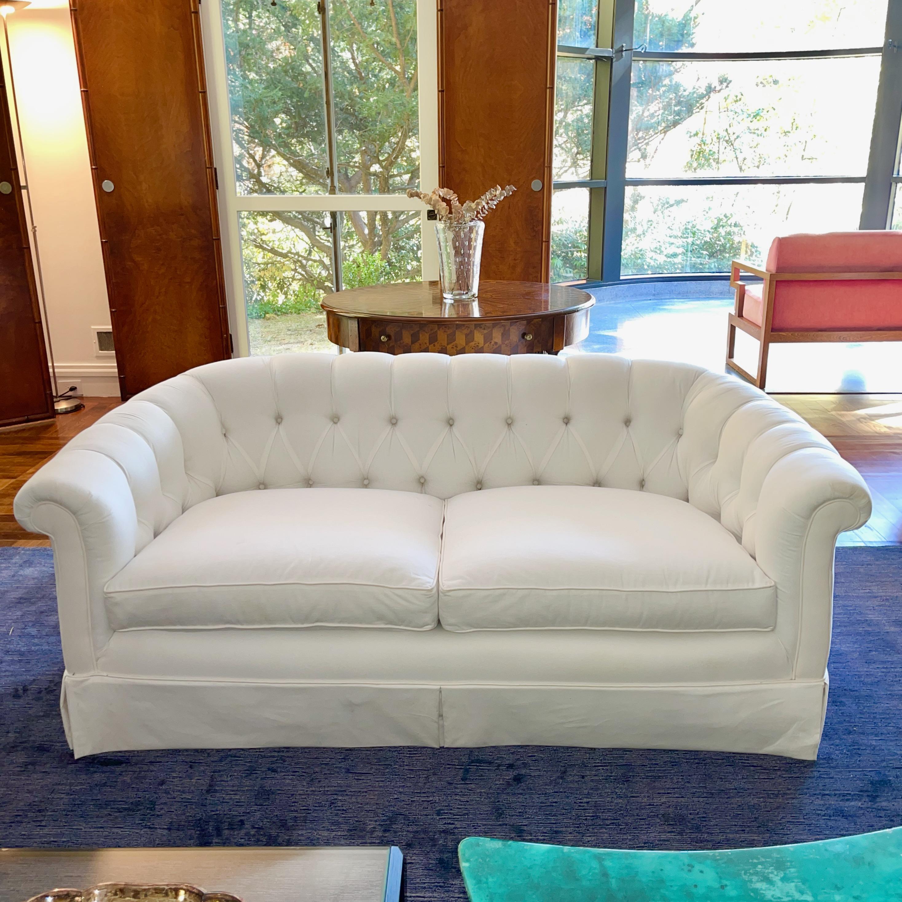 Paire de fauteuils matelassés en vente 3