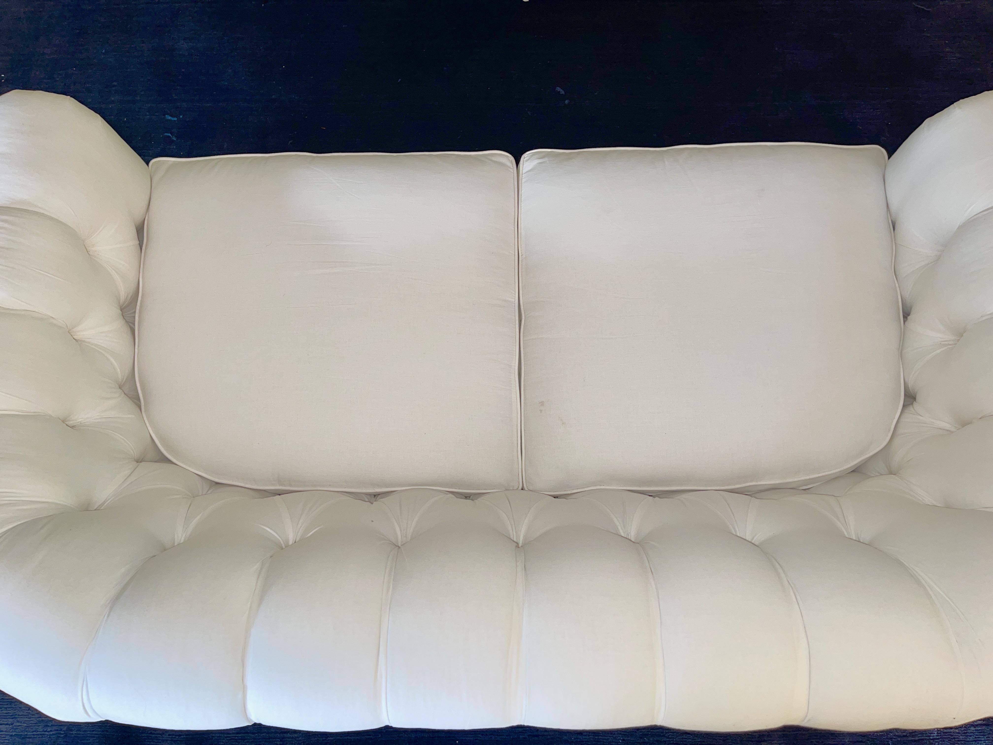 Paire de fauteuils matelassés en vente 9