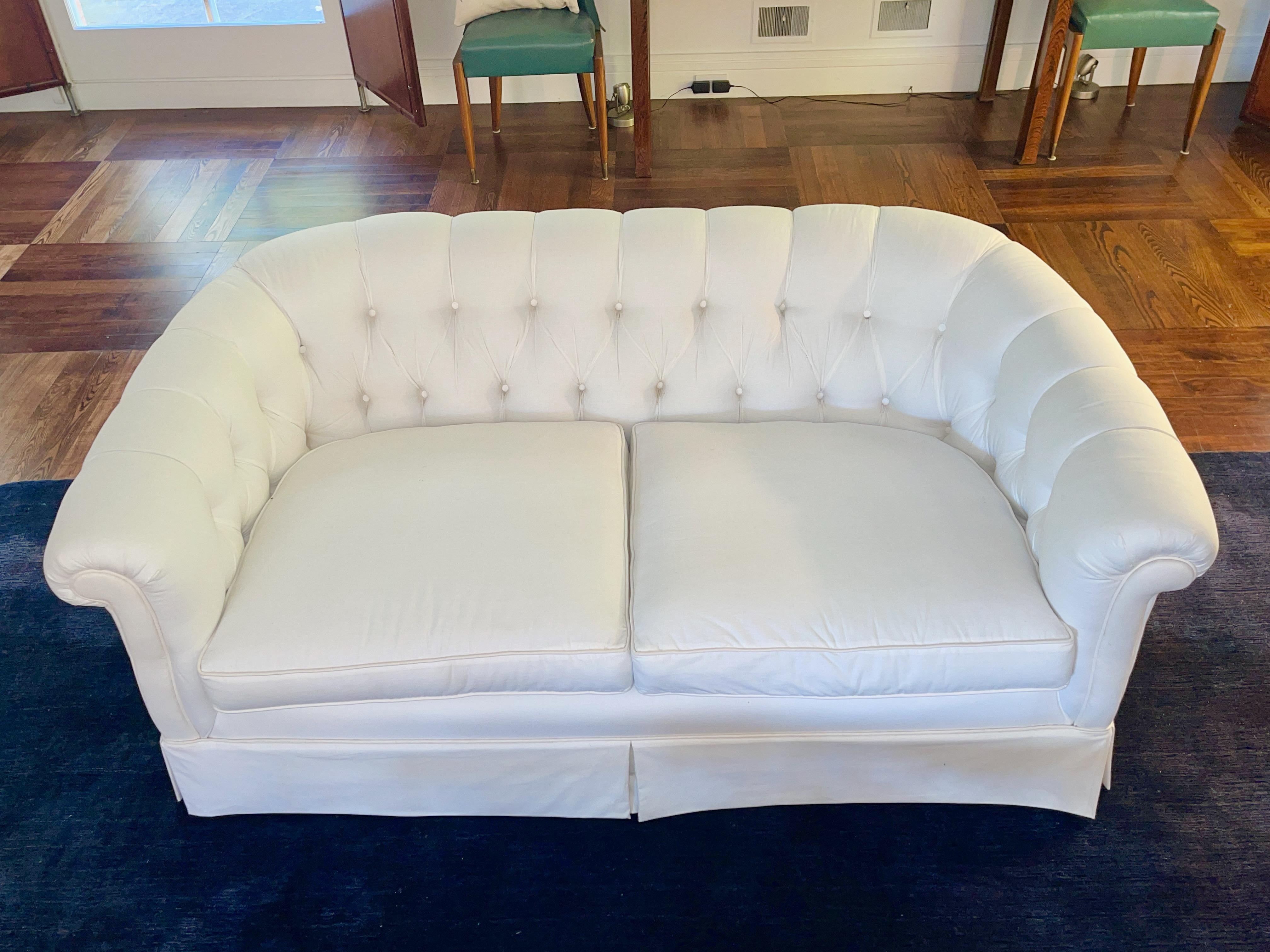 Américain Paire de fauteuils matelassés en vente