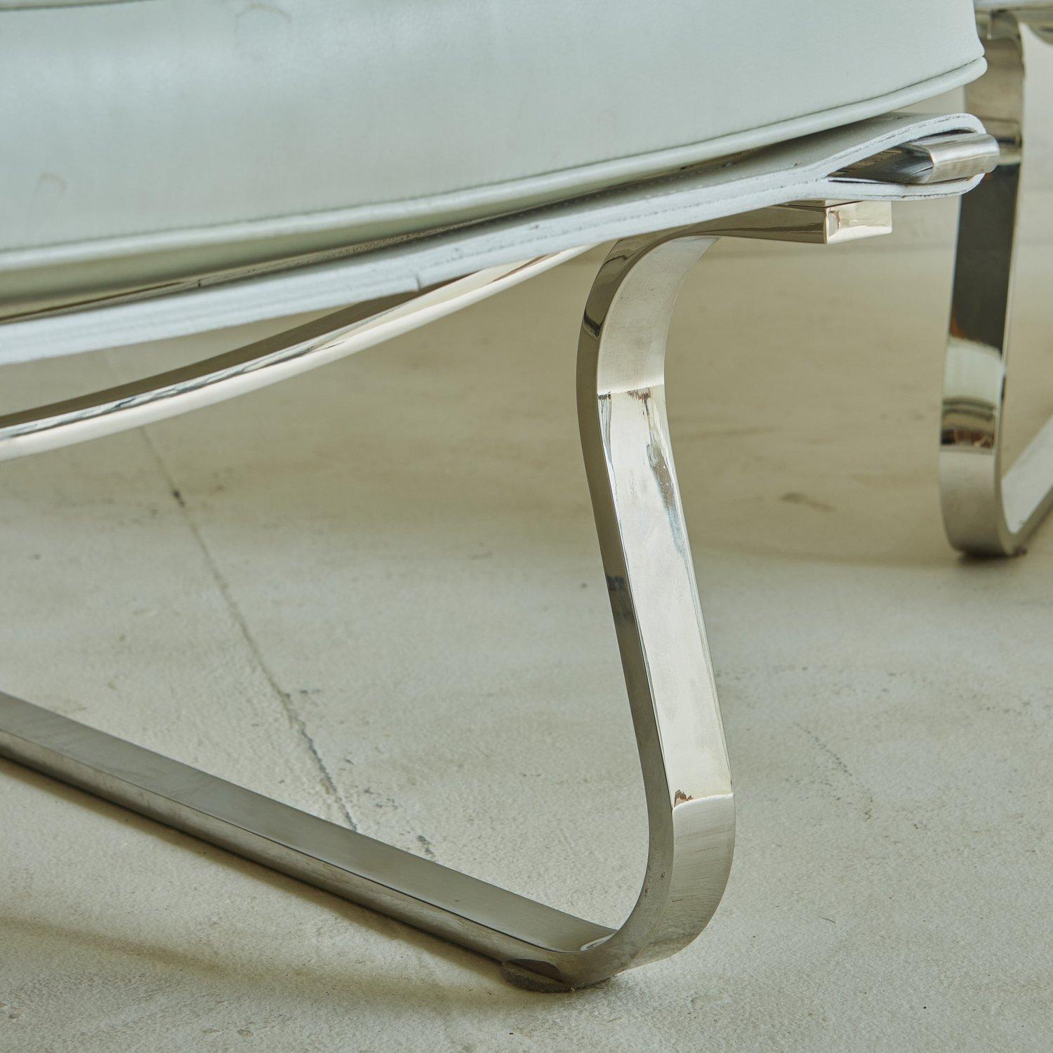 Pair of Tugendhat Chairs in White Leather by Mies Van Der Rohe, 1929 For Sale 4