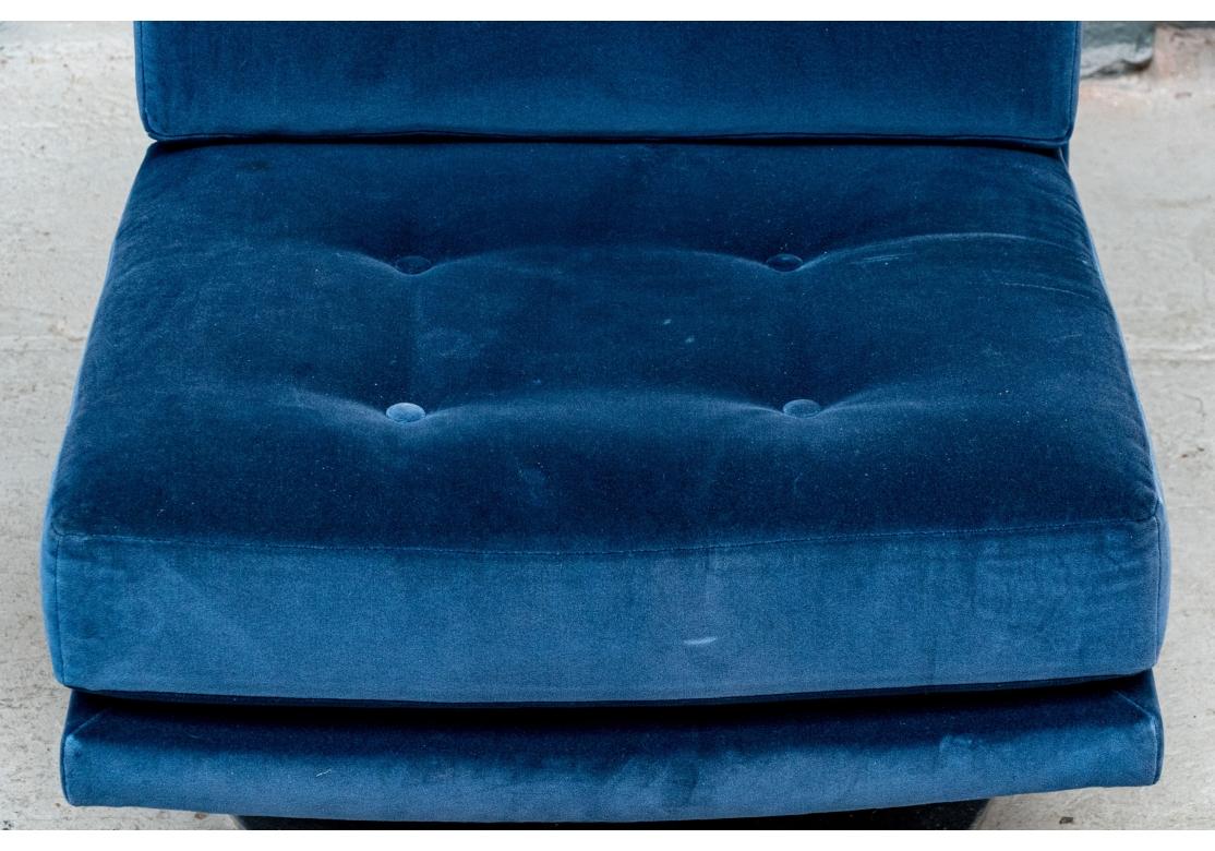 Paar Tulip Base Drehstühle von Milo Baughman für Thayer Coggin (amerikanisch) im Angebot