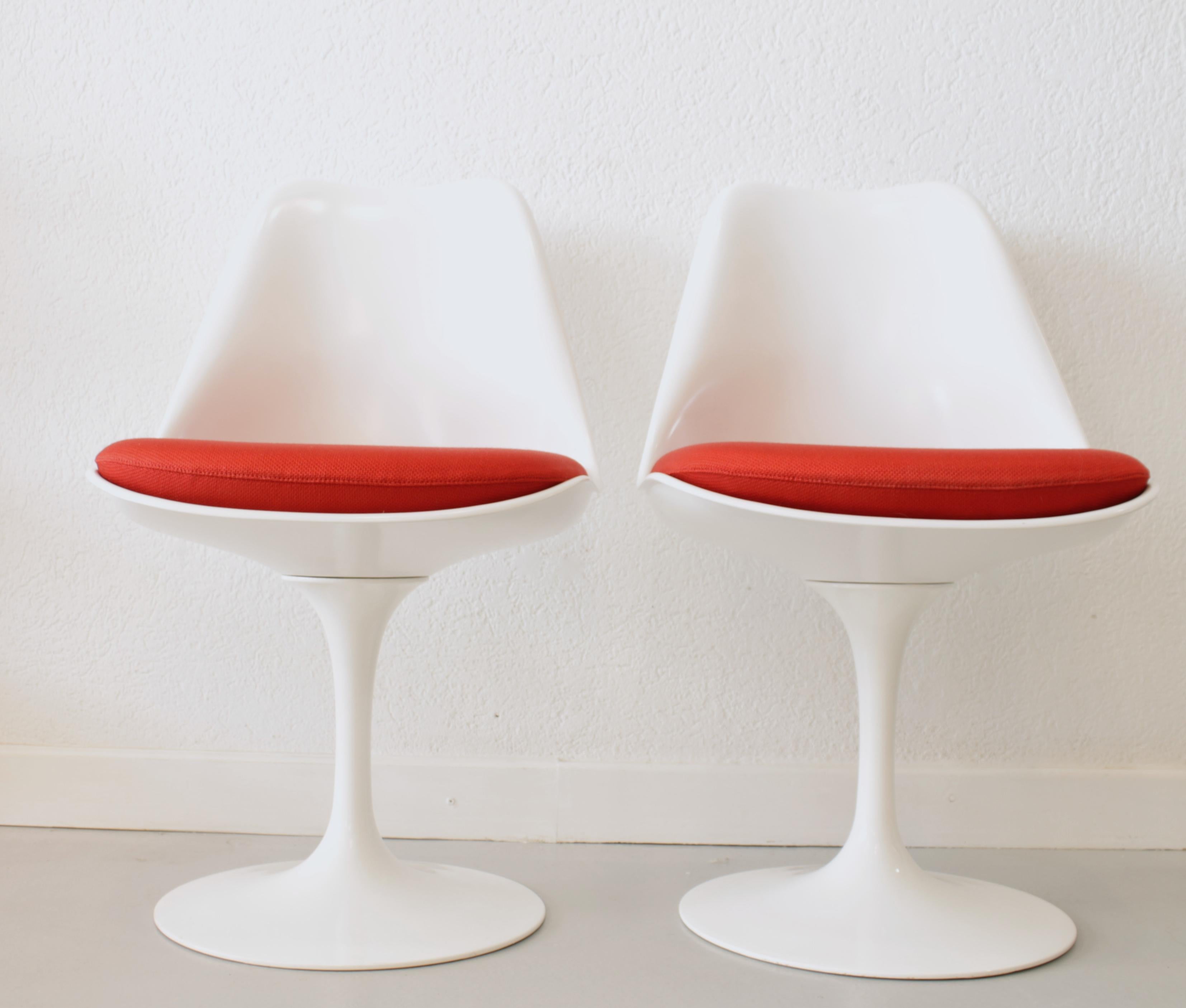 American Pair of Tulip Chairs by Eero Saarinen