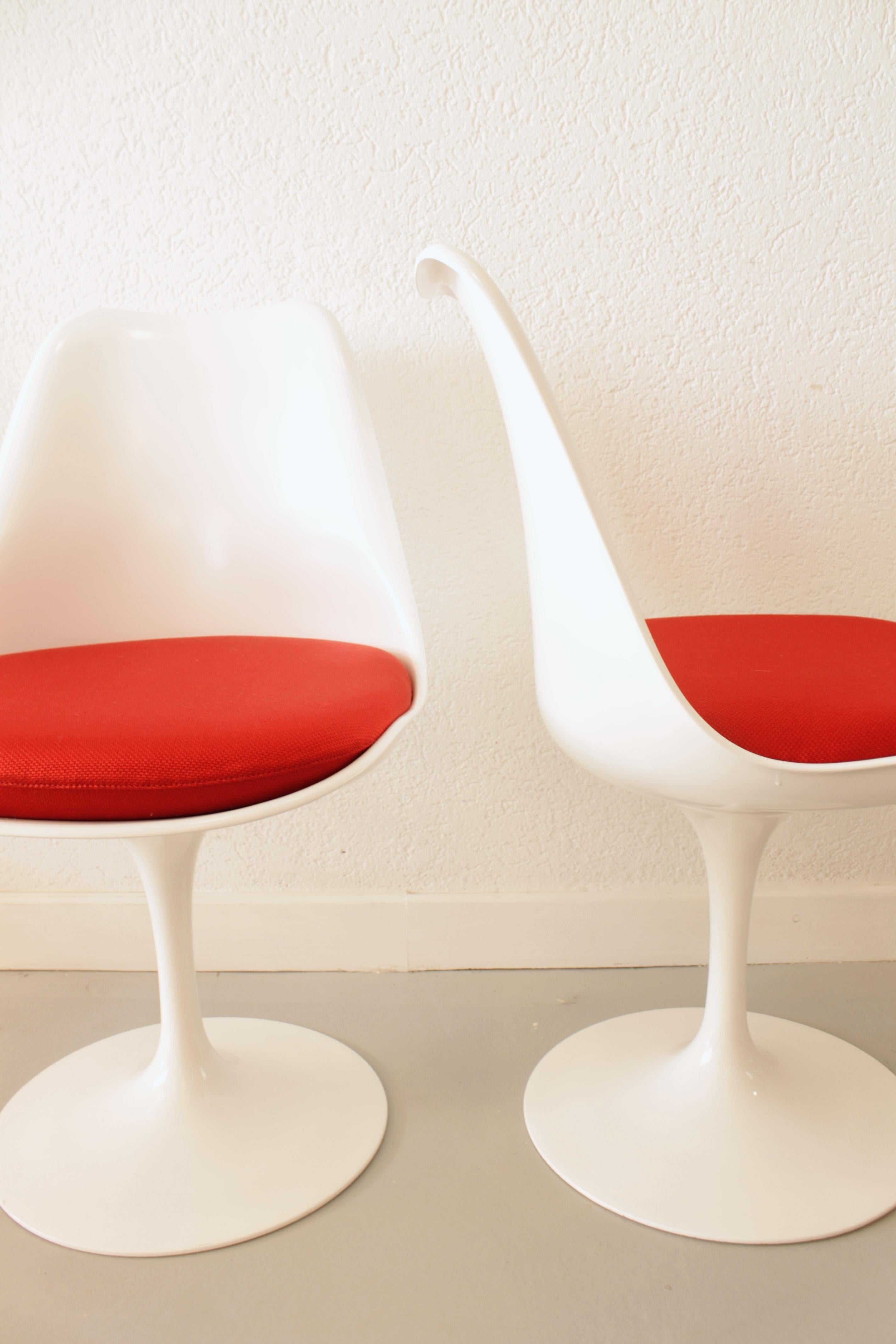 Pair of Tulip Chairs by Eero Saarinen 1