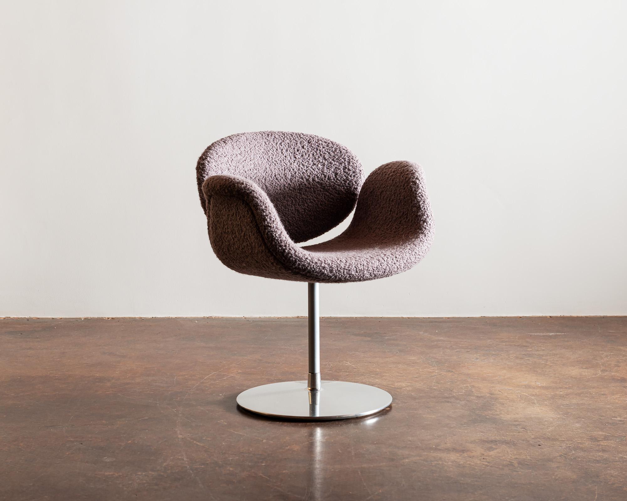 Pair of Tulip Chairs by Pierre Paulin in Alpaca Boucle In Good Condition In Sylacauga, AL