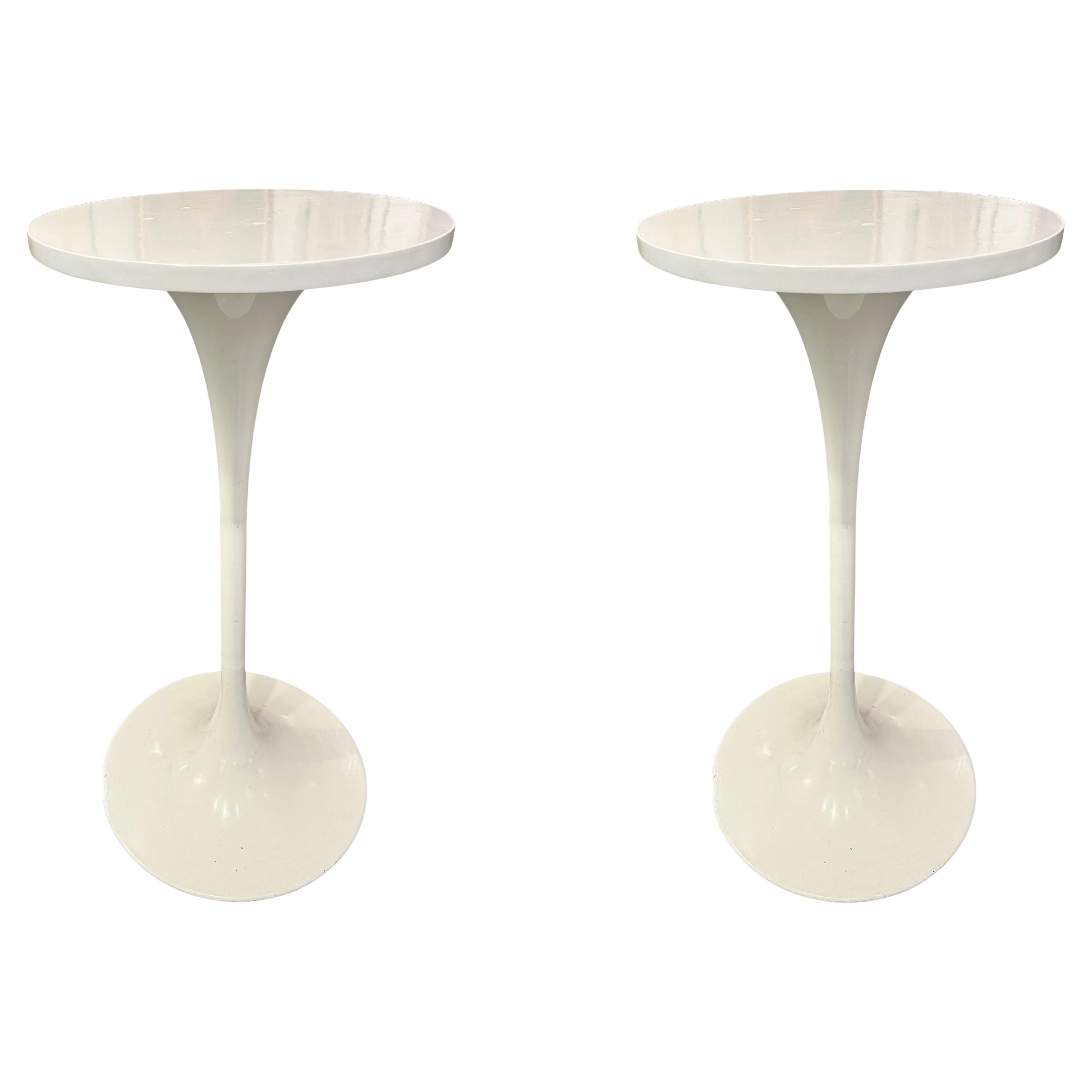 Pair of Tulip-Style Modernist Lacquered Pedestal Tables For Sale