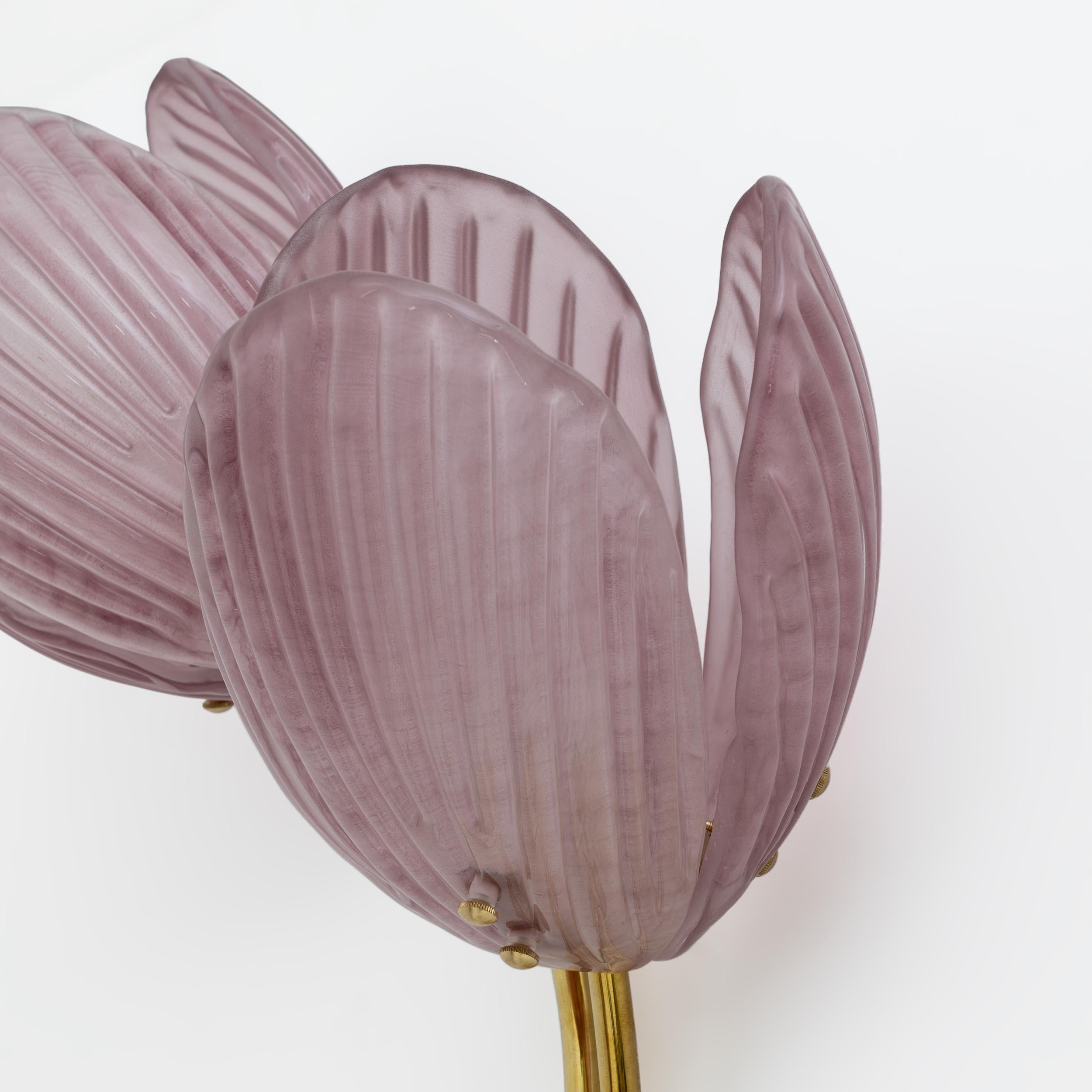 Pair of Tulips Murano Glass and Brass Sconces 2