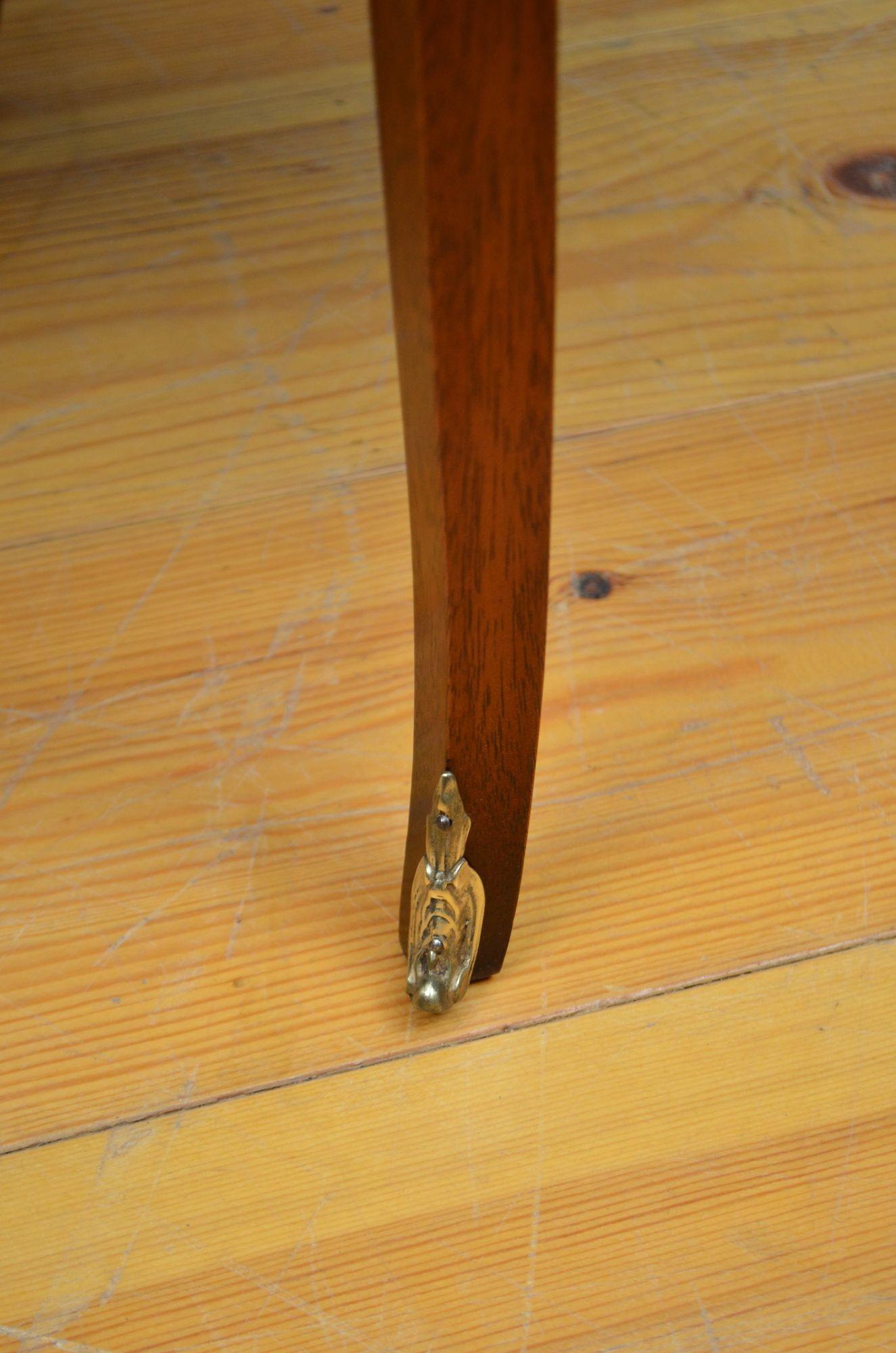 Paar Tulipwood Nachttische / Nachttischschränke im Angebot 7