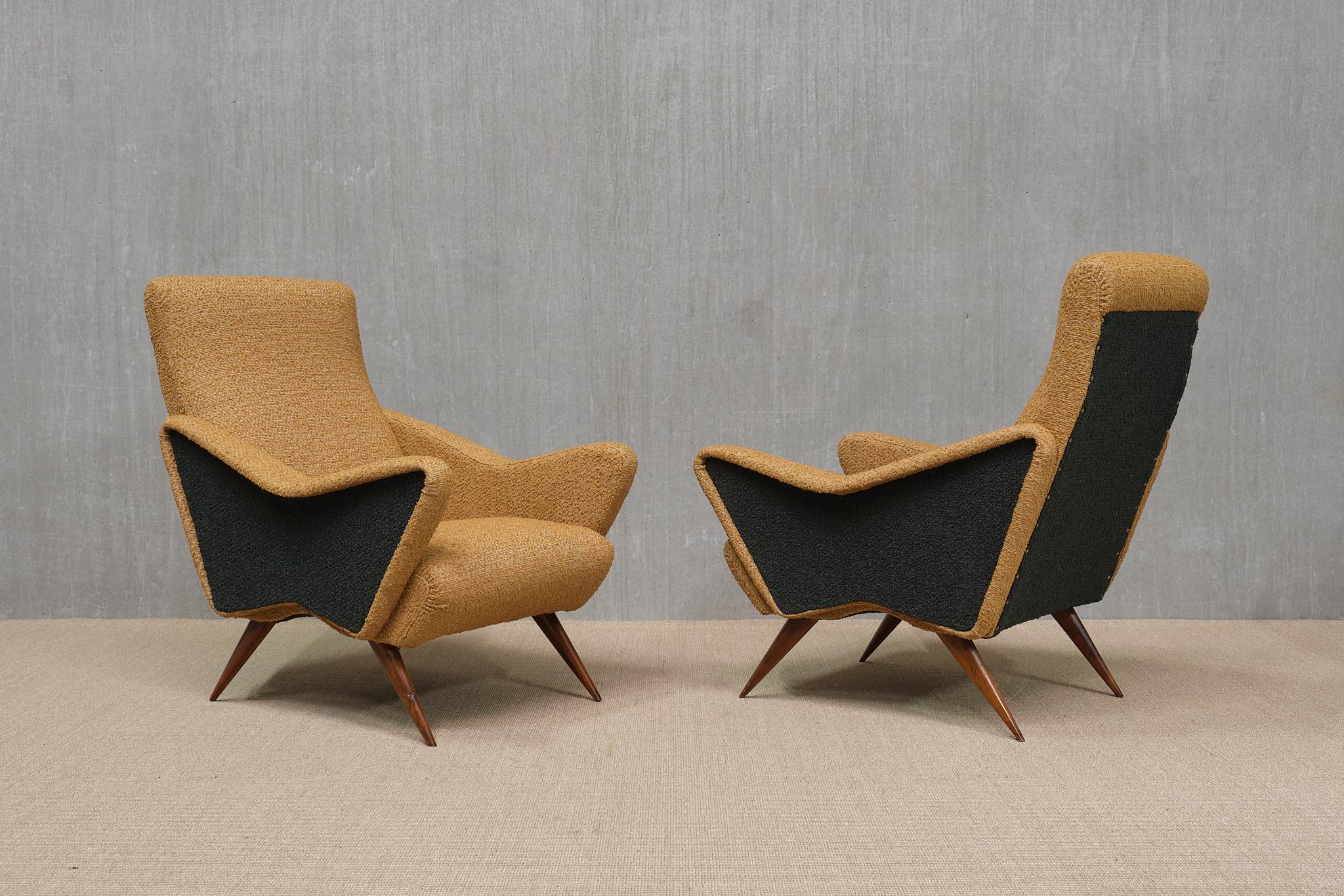 Pair of Turin School Armchairs in Walnut and Ochre & Navy Bouclé, Italy, 1950s In Good Condition For Sale In The Hague, NL