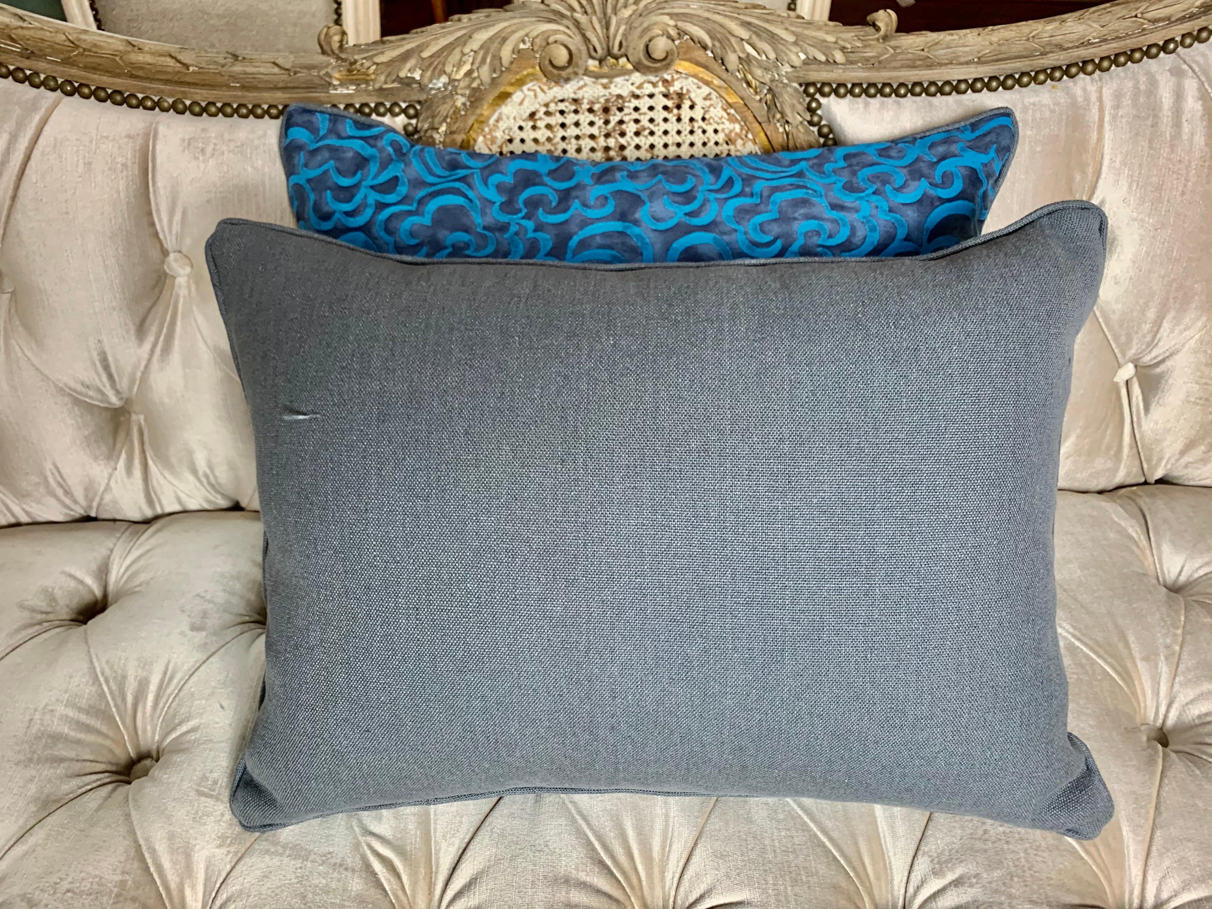 Pair of Turkish Blue Nuvole Patterned Fortuny Pillows In Excellent Condition In Los Angeles, CA