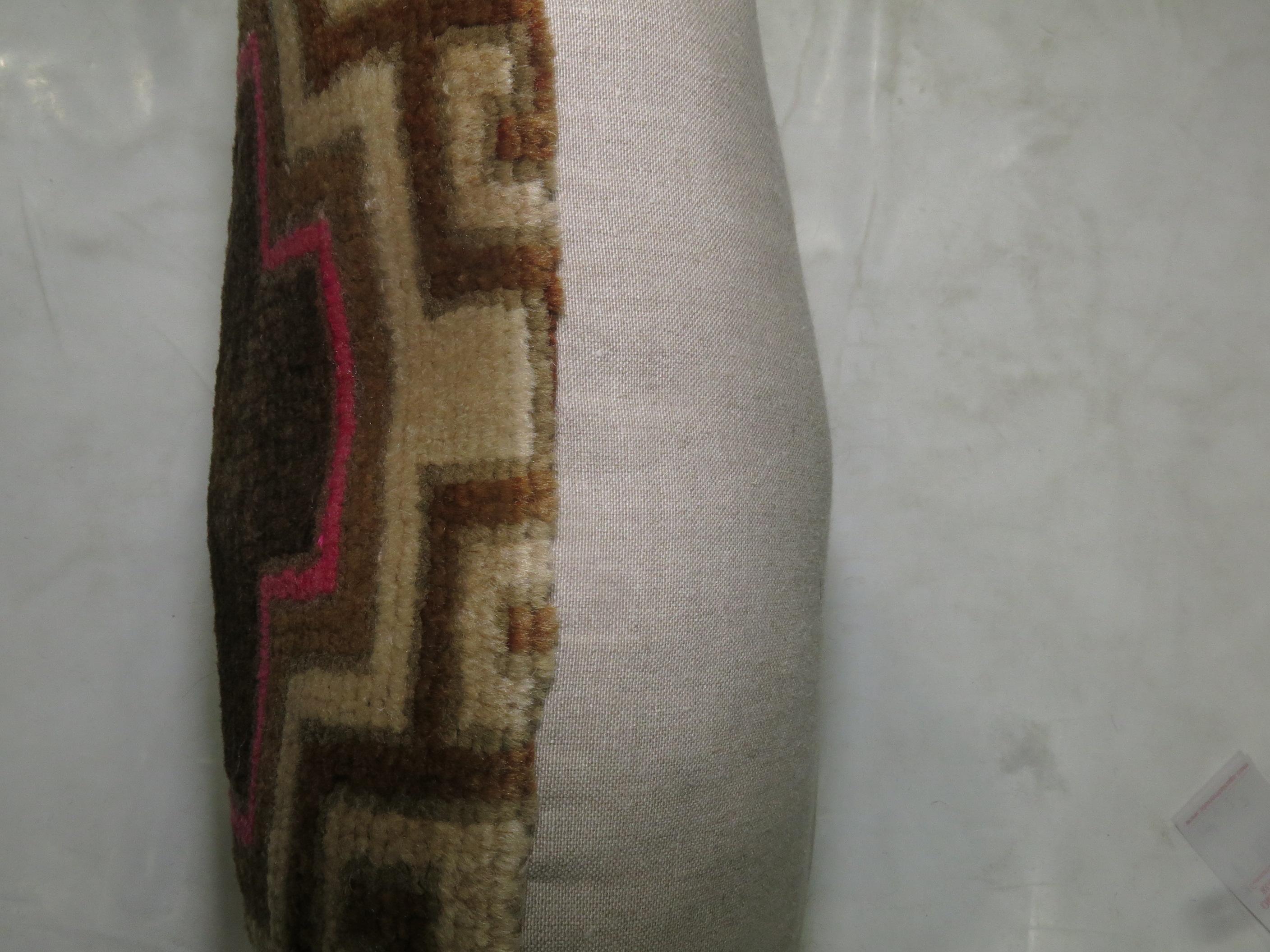 Mid-Century Modern Pair of Turkish Rug Pillows with Pops of Bright Pink For Sale