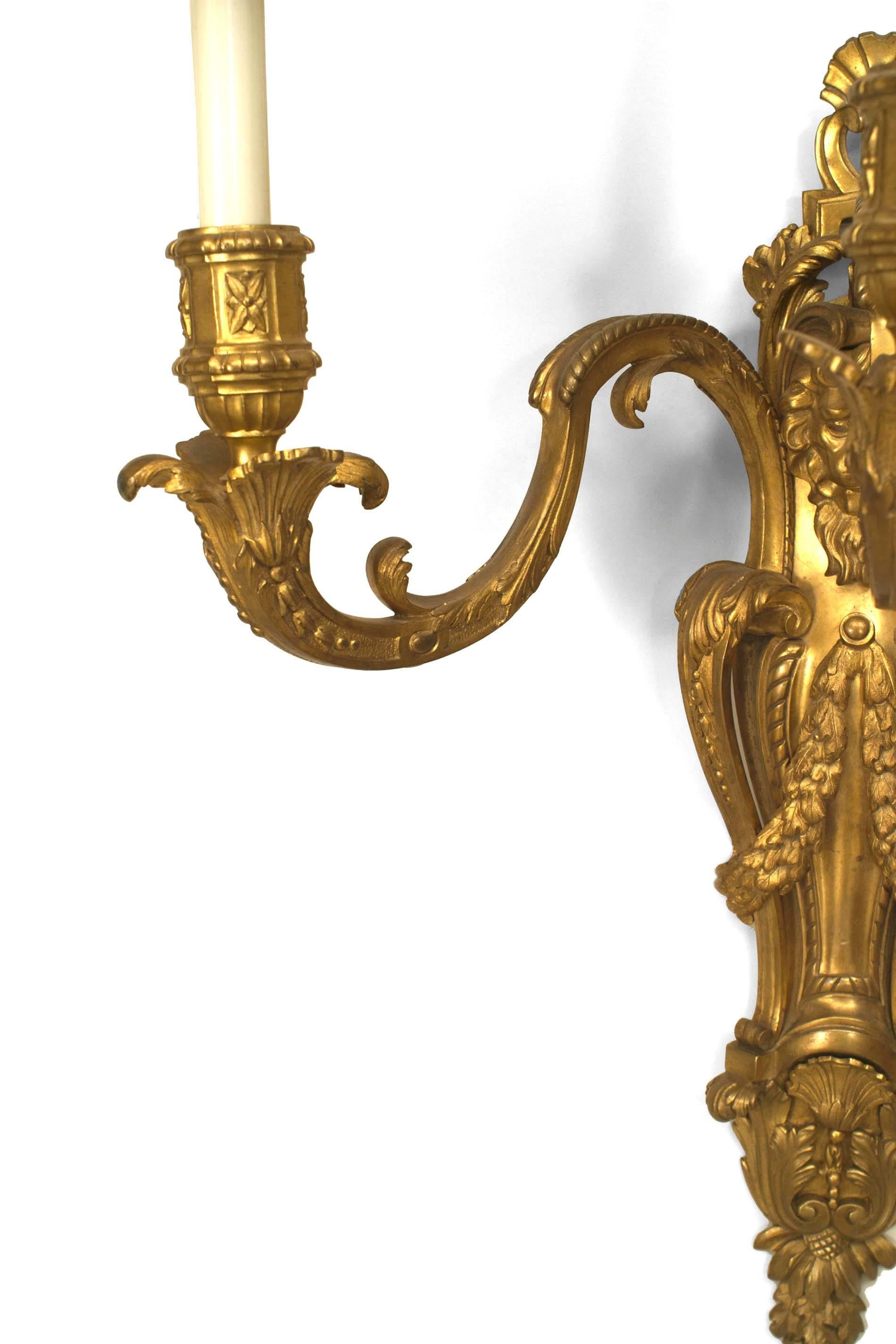 19th Century Pair of Louis XV Style Bronze Wall Sconces with Green Shades For Sale