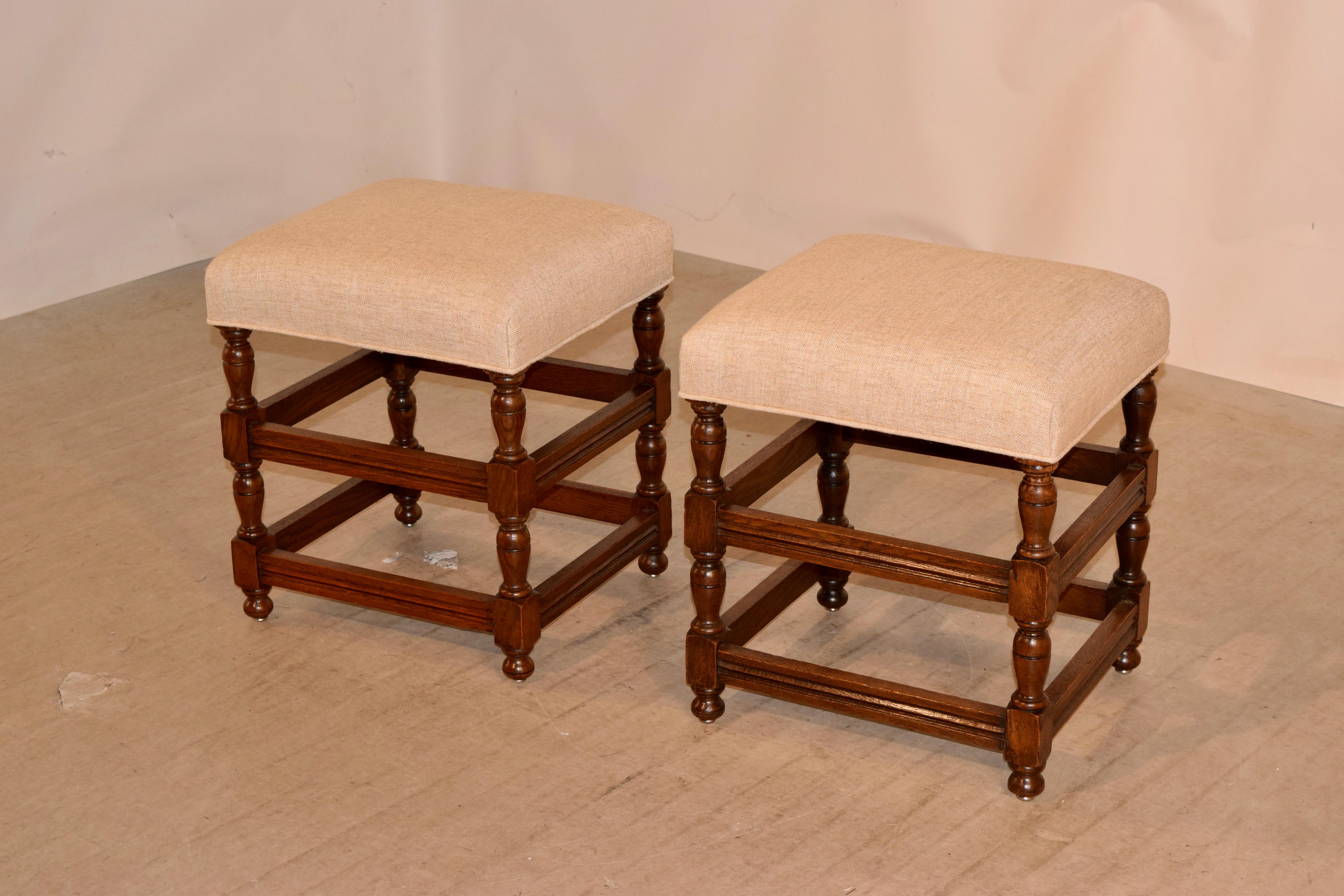 Early 20th Century Pair of Turned Stools, circa 1900