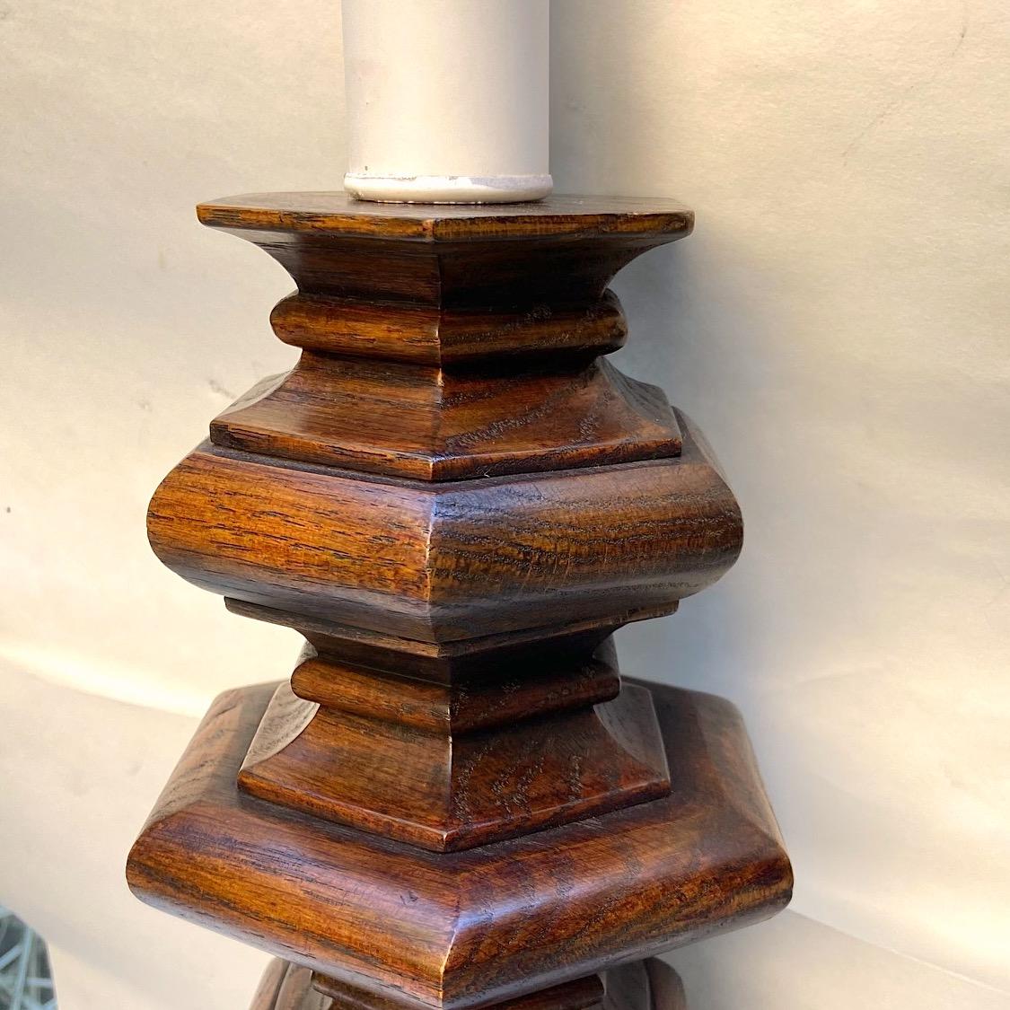 Pair of Turned Wooden Lamps In Good Condition For Sale In New York, NY