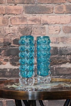 Coppia di vasi di vetro a bolle turchesi attribuiti a Skruf di Svezia