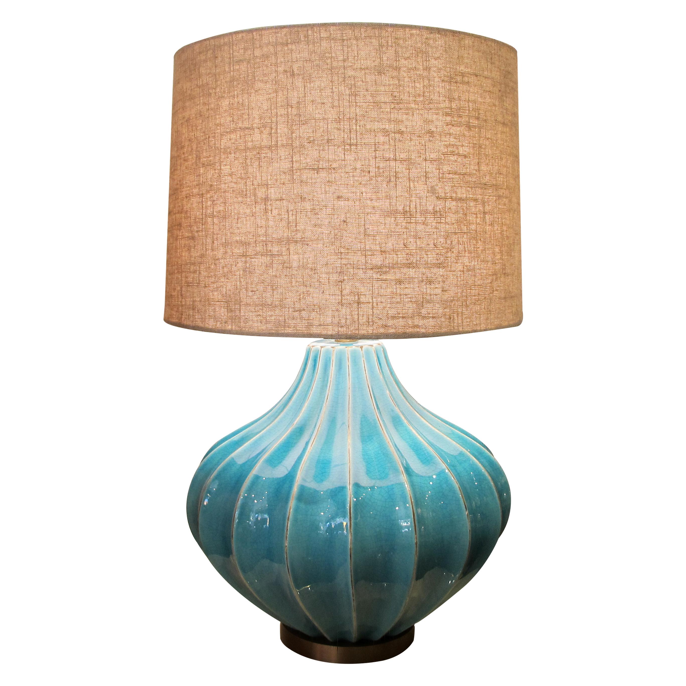 Mid-Century Modern Paire de lampes de table en céramique turquoise à glaçure craquelée, circa 1980, anglais en vente