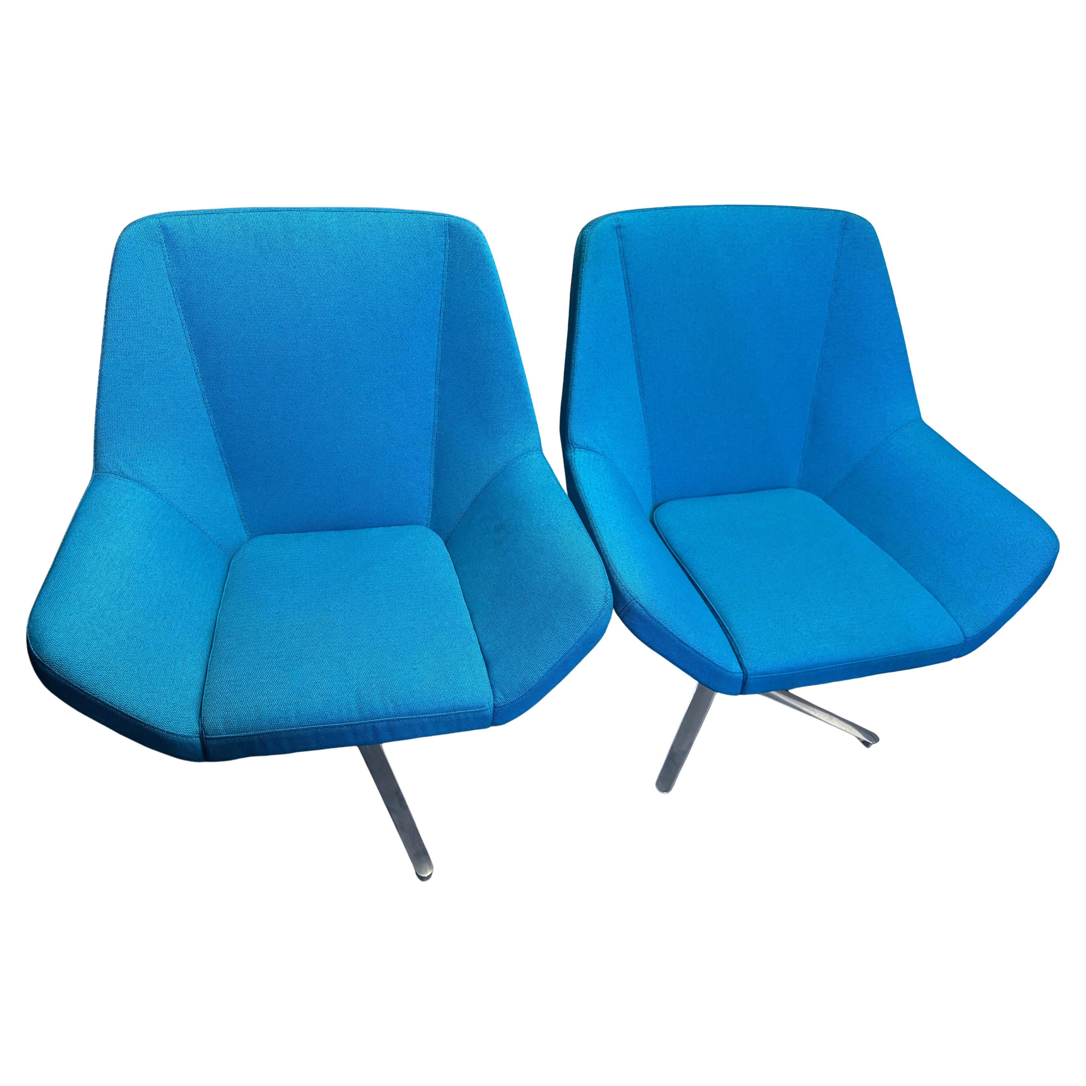 Paar türkisfarbene Keilhauer Swivel Lounge Chairs
