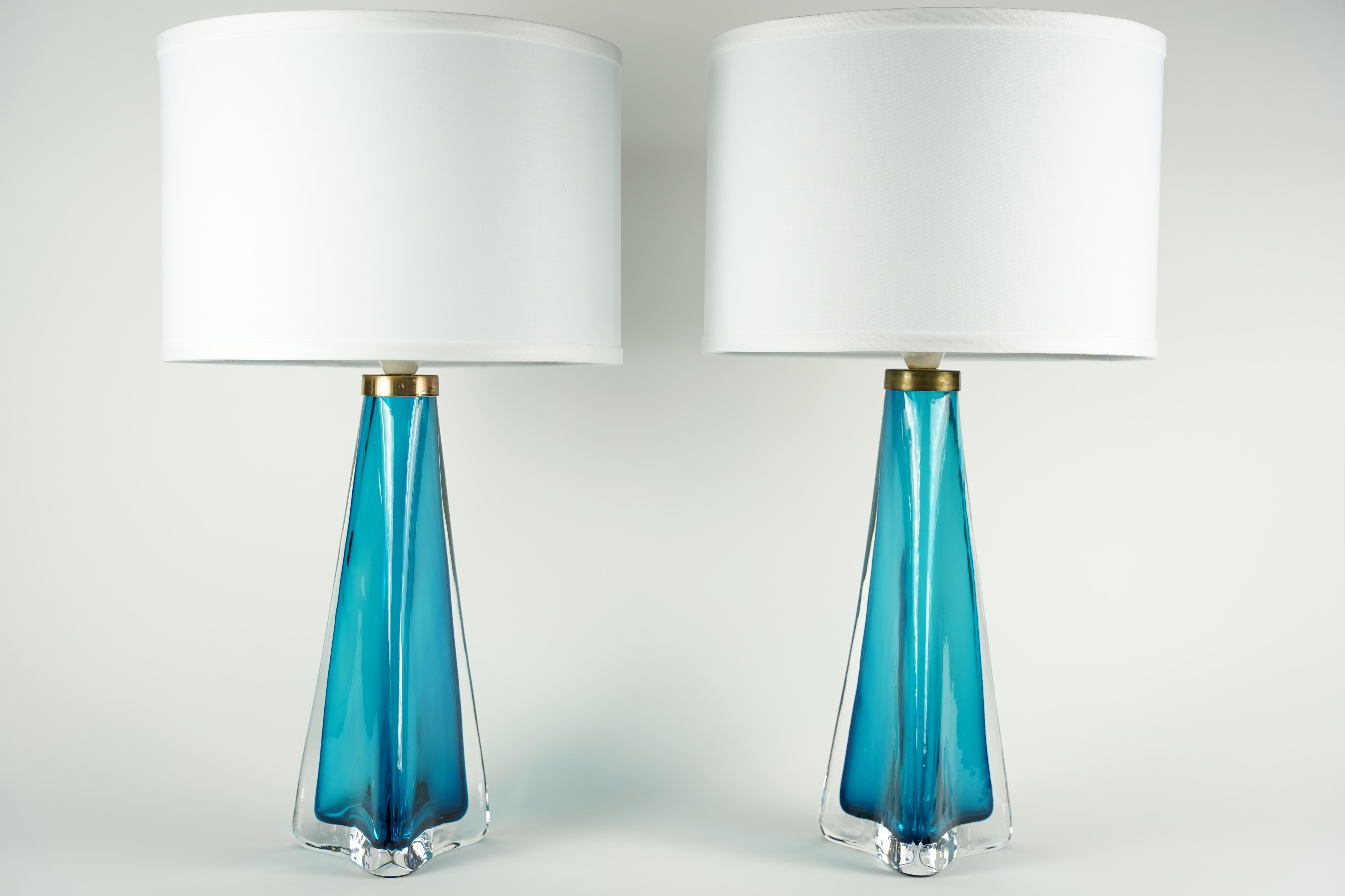 Coppia di lampade triangolari turchesi Orrefors, Svezia 1960 in vendita 2