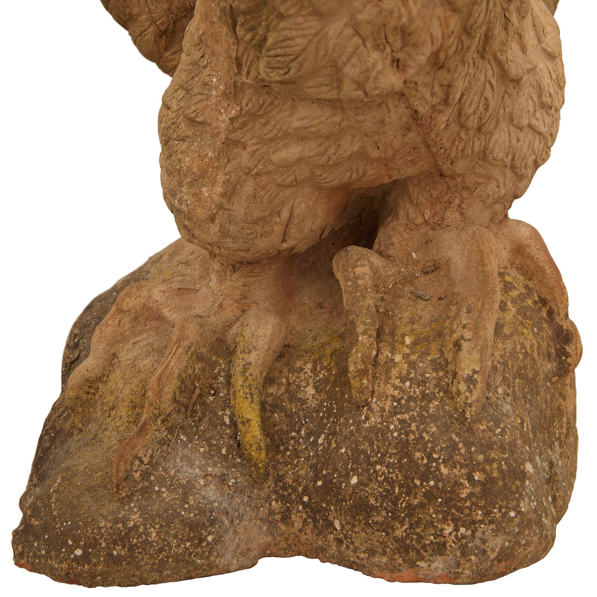coppia di falchi in terracotta toscani del XIX secolo in vendita 2