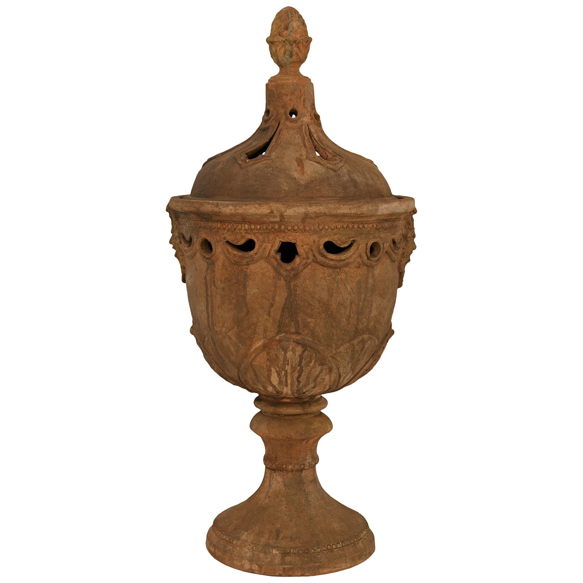 pair of Tuscan early 19th century Louis XVI st. Terra Cotta urns In Good Condition For Sale In West Palm Beach, FL
