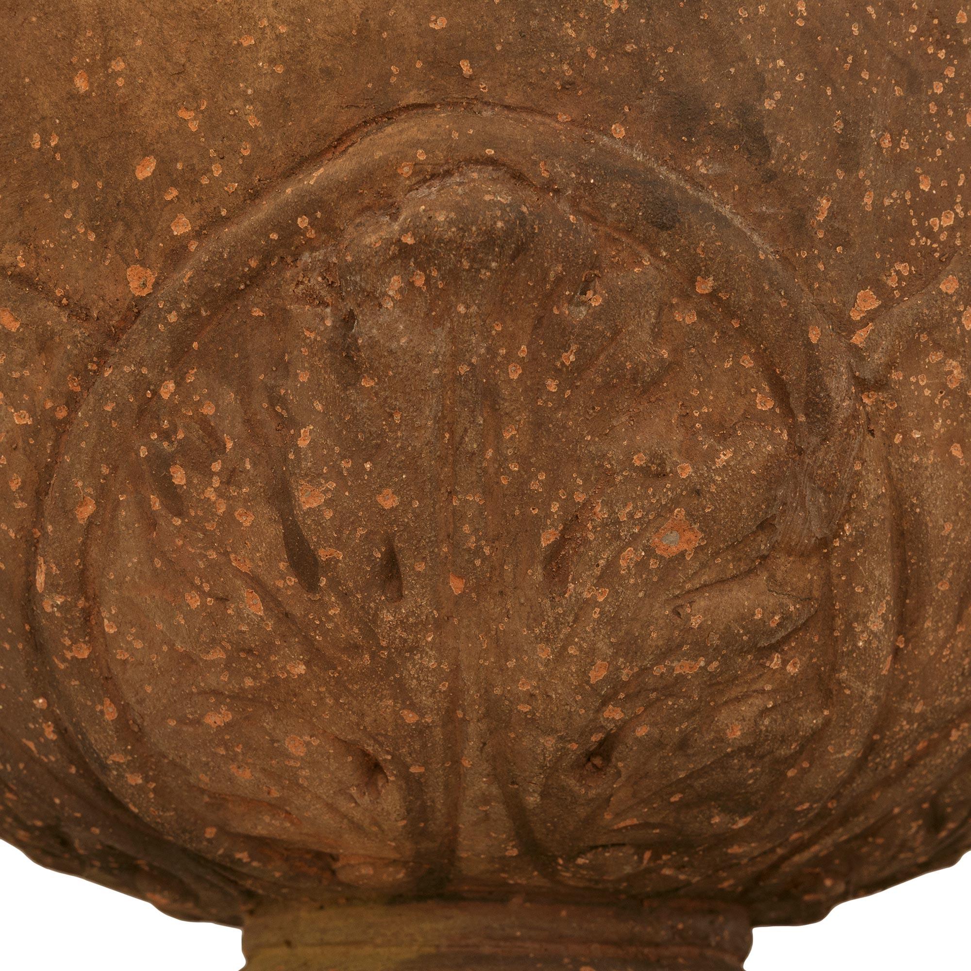 pair of Tuscan early 19th century Louis XVI st. Terra Cotta urns For Sale 1