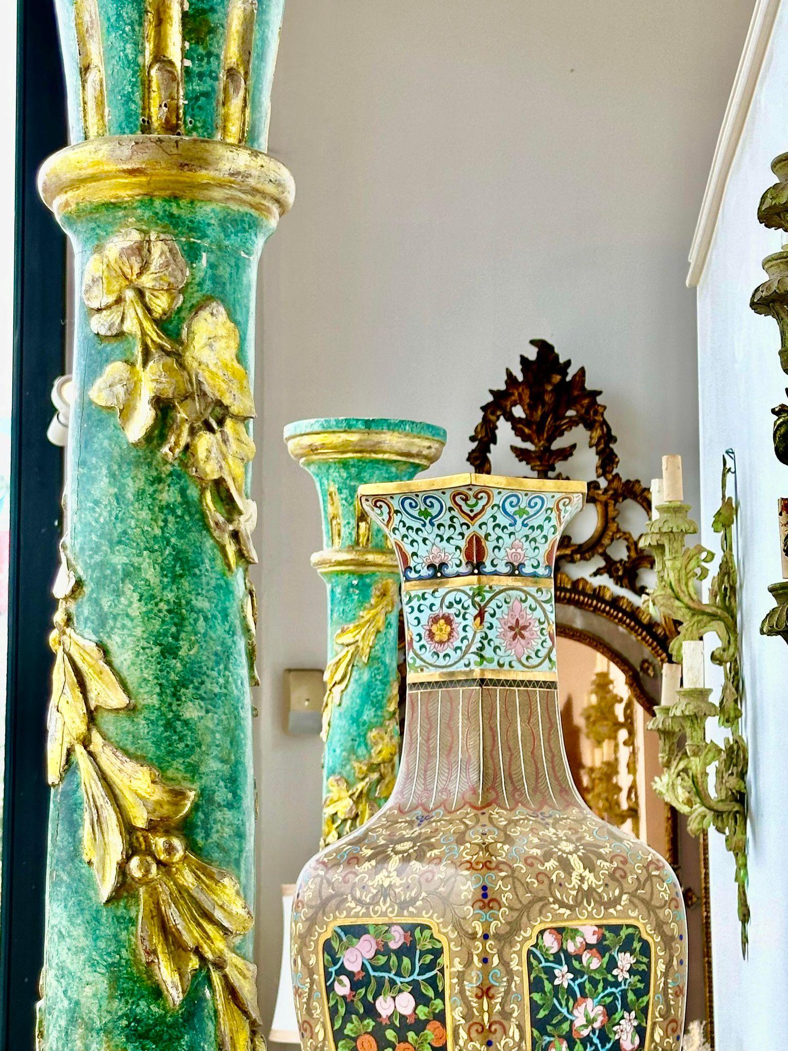 Paire de colonnes toscannes peintes et partiellement dorées - vers 1800 en vente 4